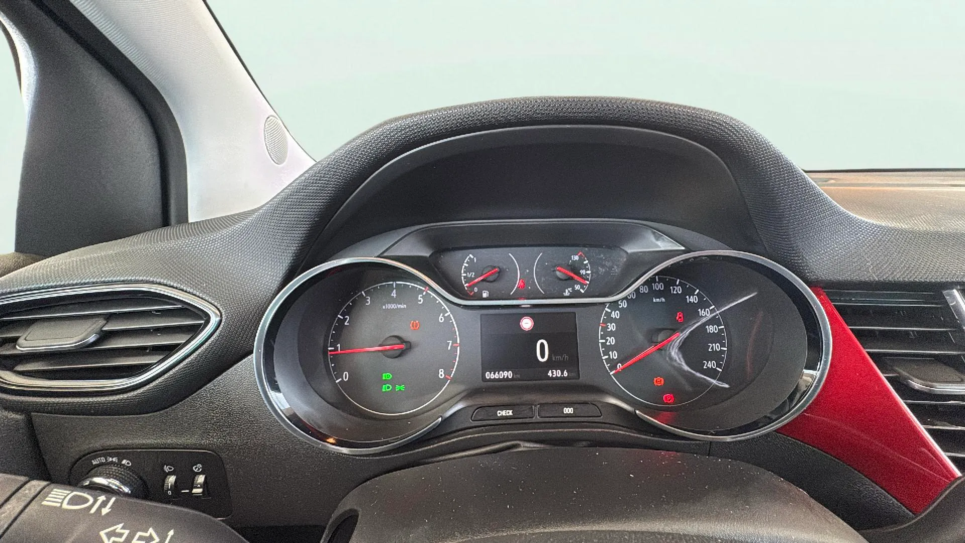Opel Crossland 1.2 GS - foto 15