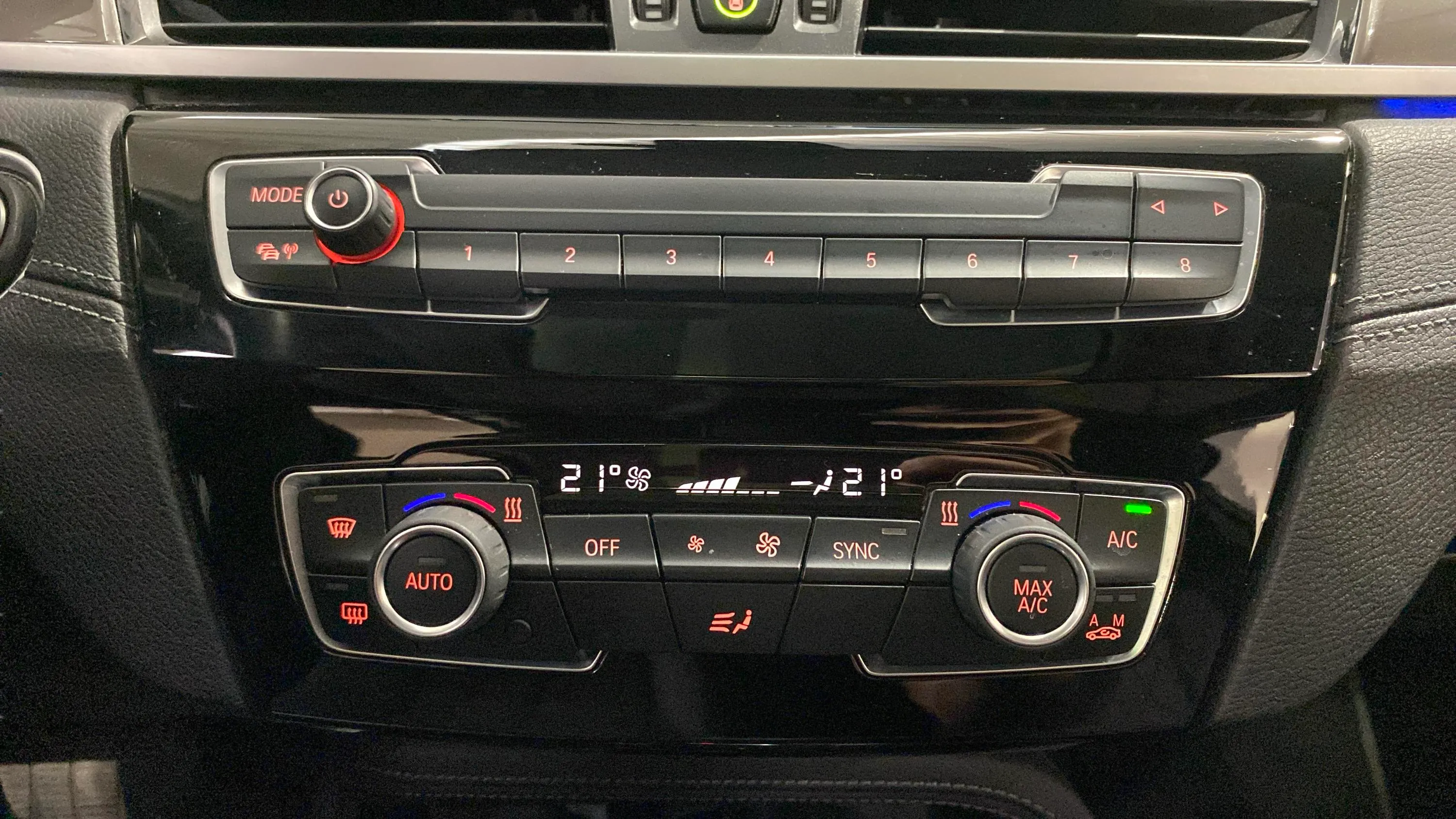 BMW X1 sDrive18d - foto 31
