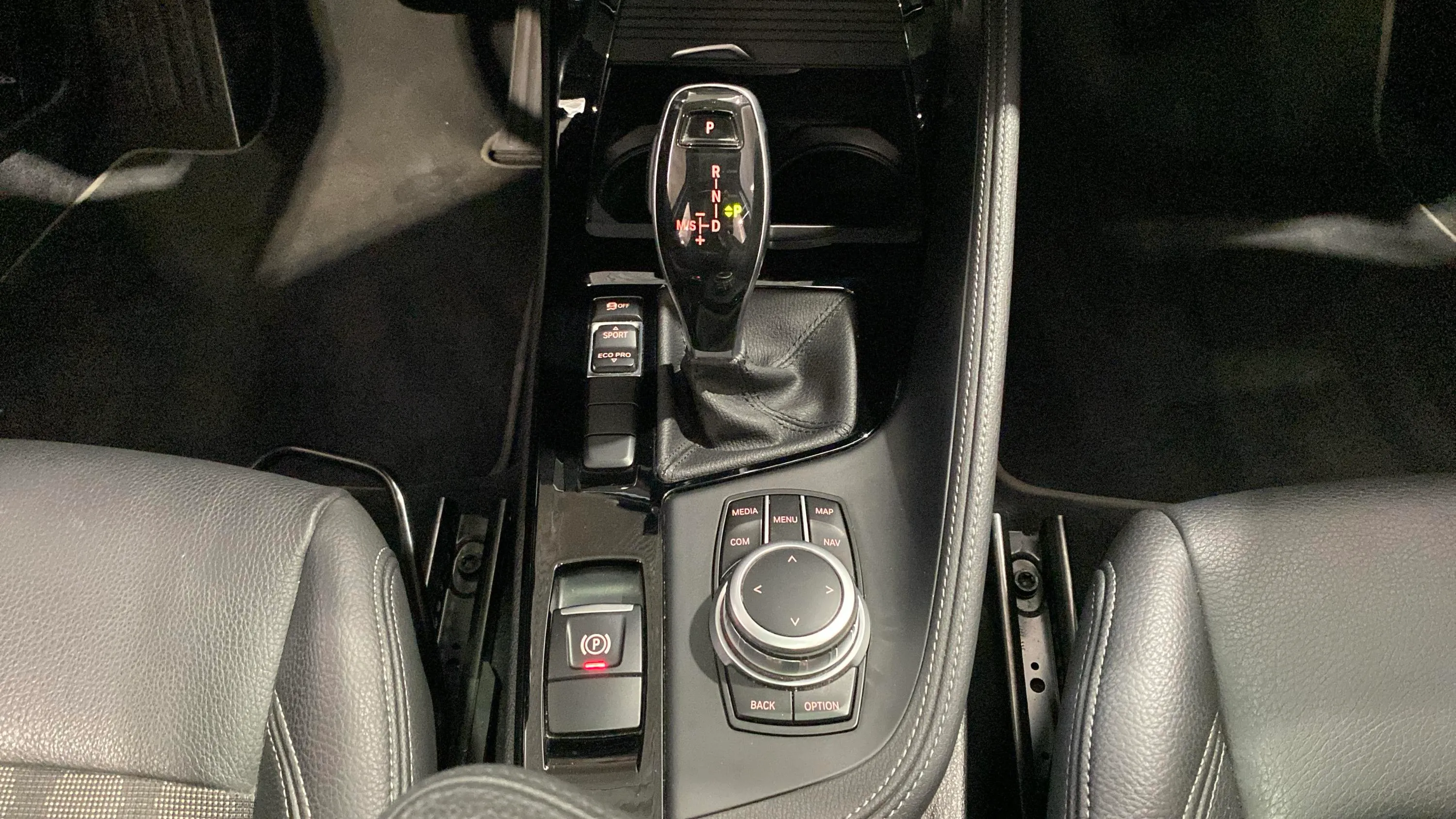 BMW X1 sDrive18d - foto 32