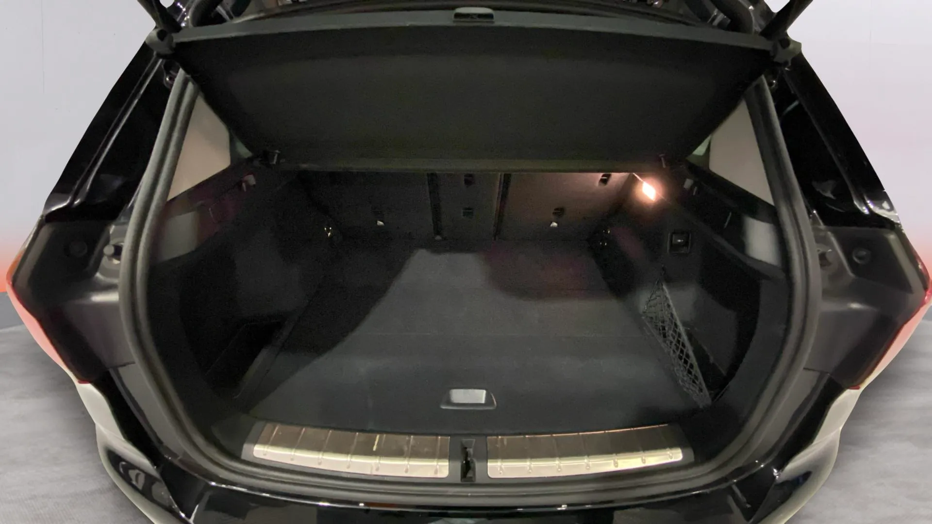 BMW X1 sDrive18d - foto 9