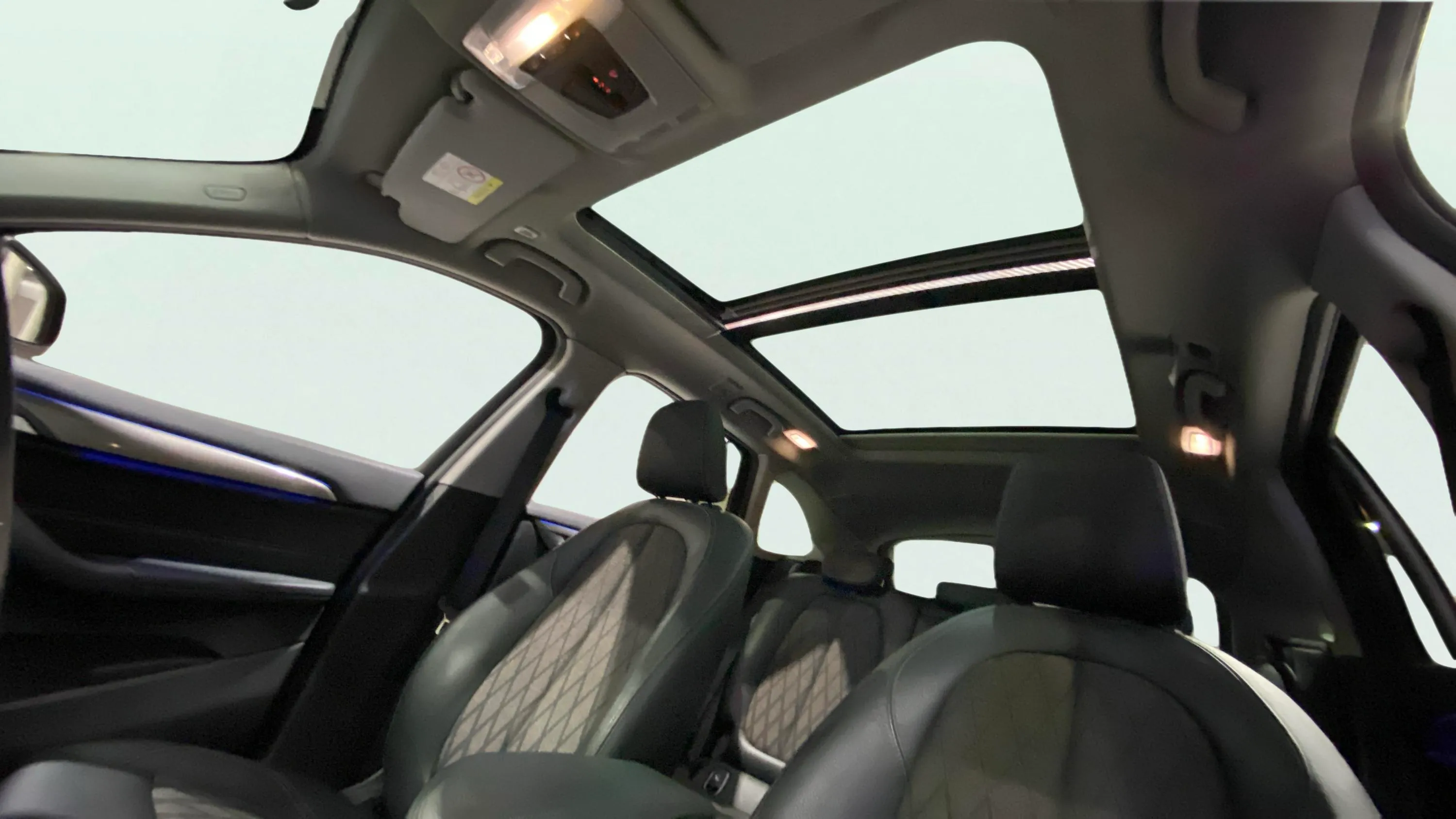 BMW X1 sDrive18d - foto 12