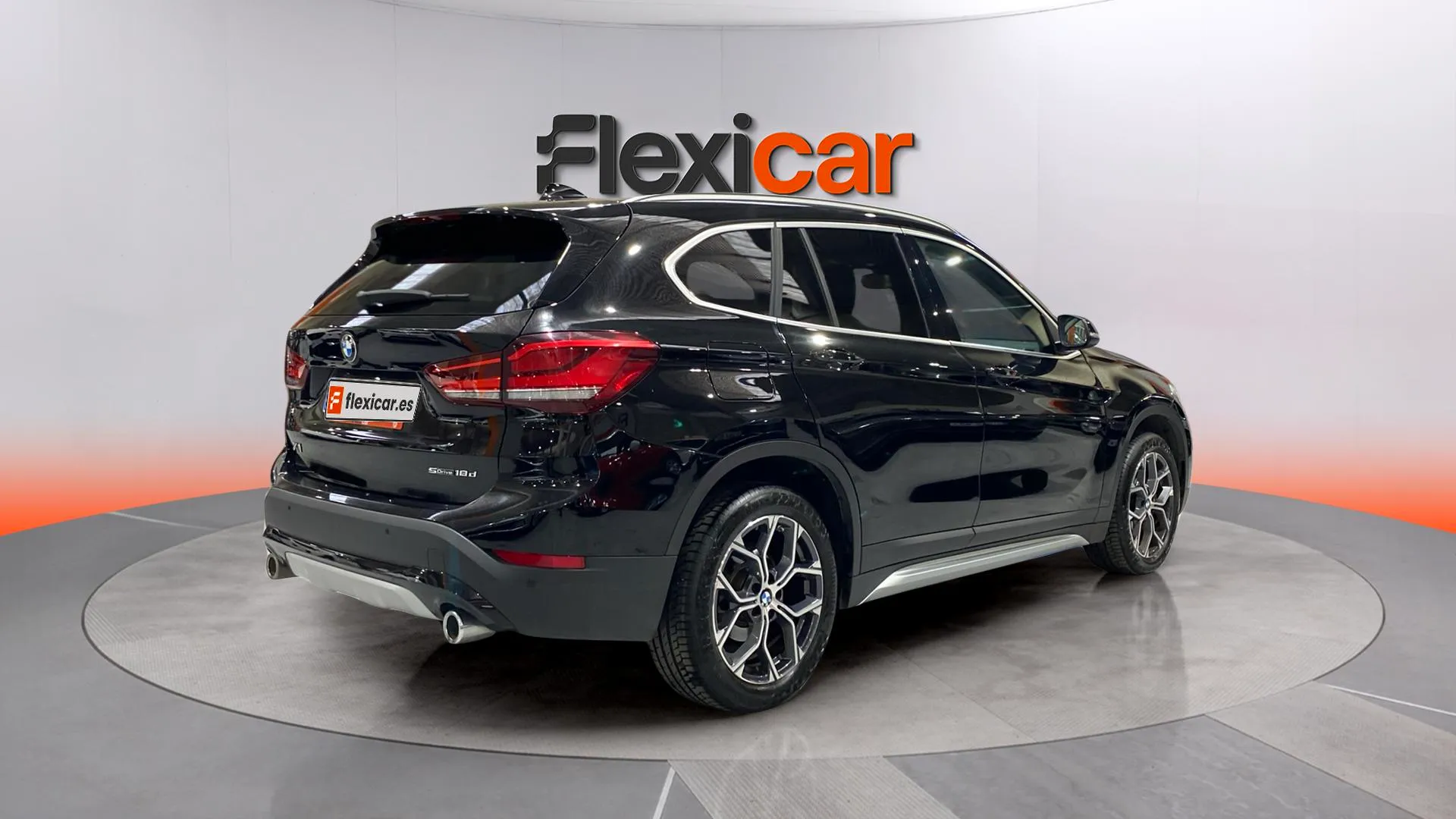 BMW X1 sDrive18d - foto 8