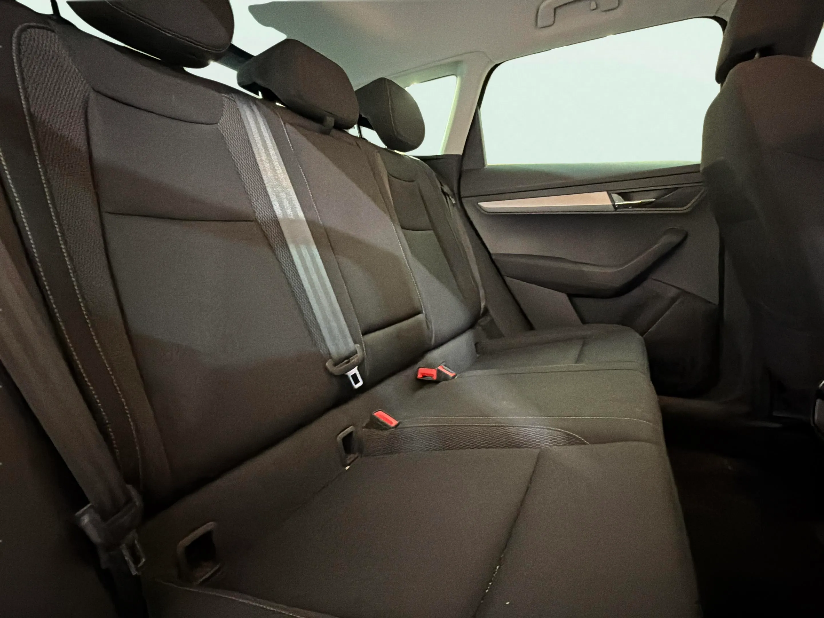 Škoda Karoq 1.5 TSI DSG ACT Selection - foto 11