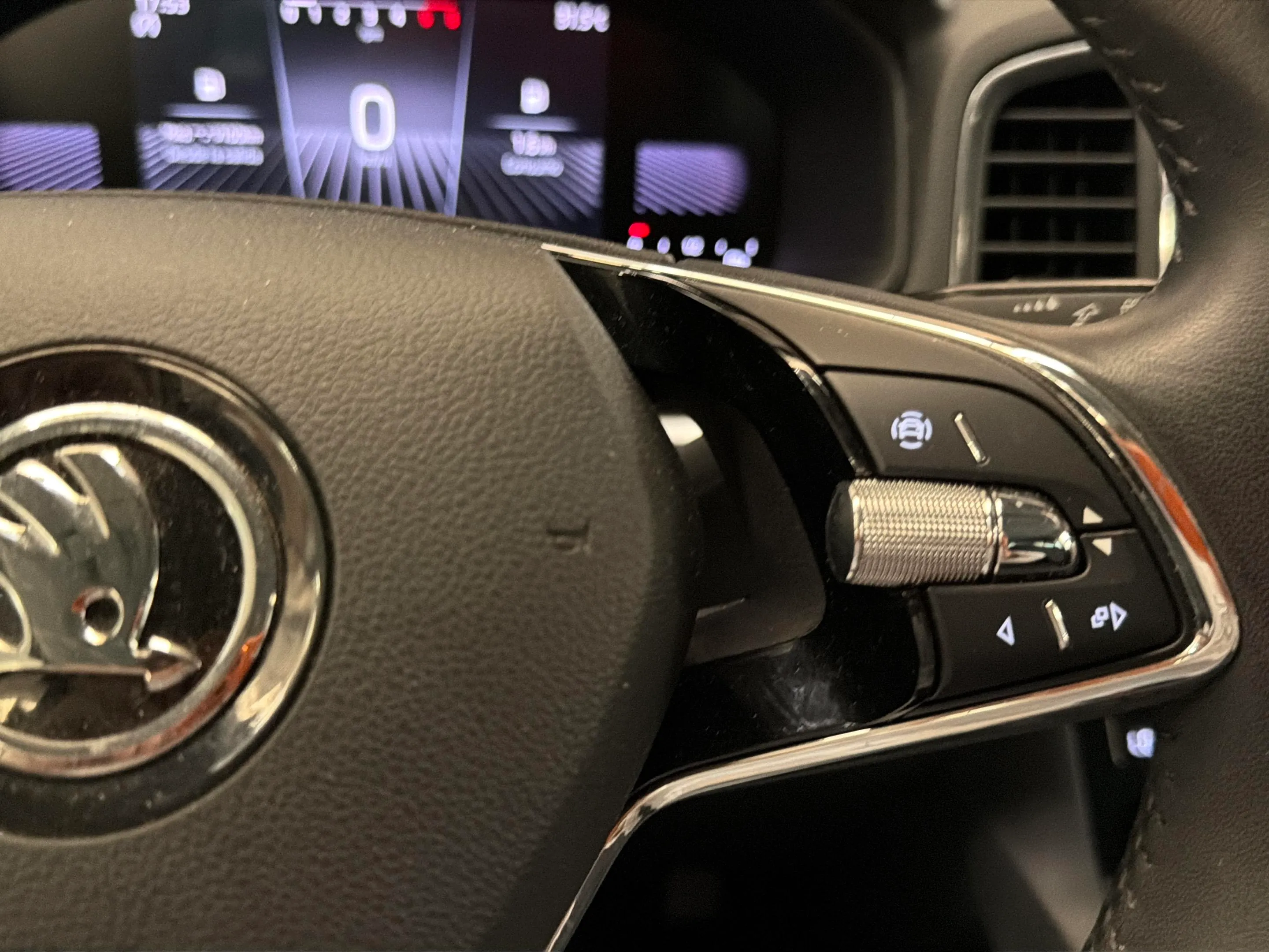 Škoda Karoq 1.5 TSI DSG ACT Selection - foto 19