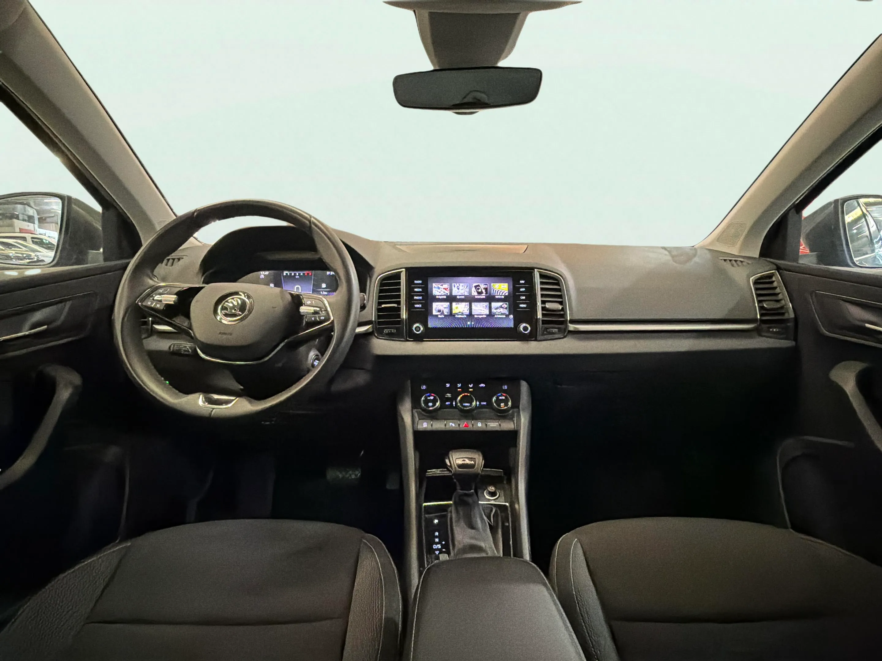 Škoda Karoq 1.5 TSI DSG ACT Selection - foto 6