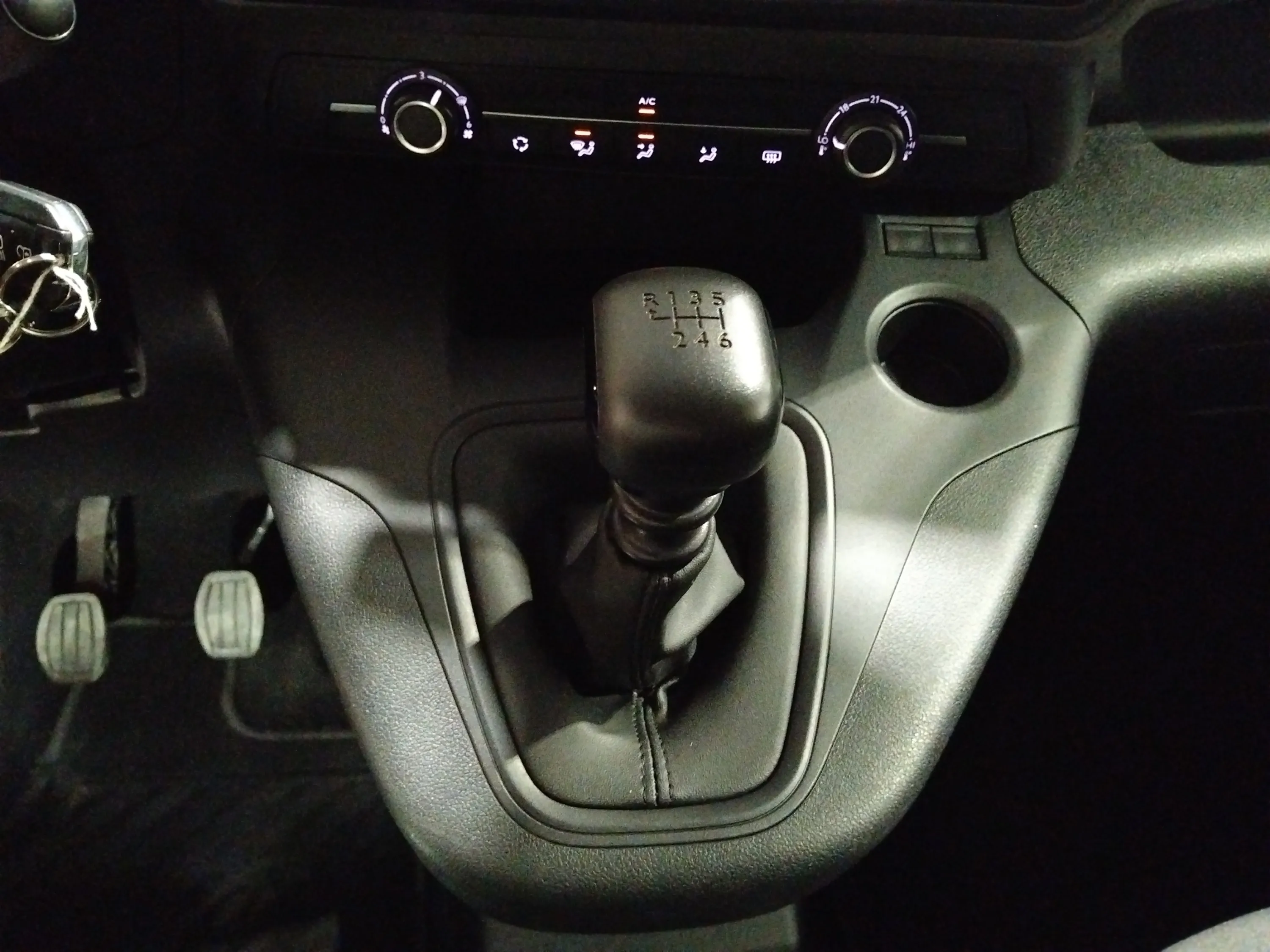 Peugeot Rifter Allure Standard BlueHDi - foto 24