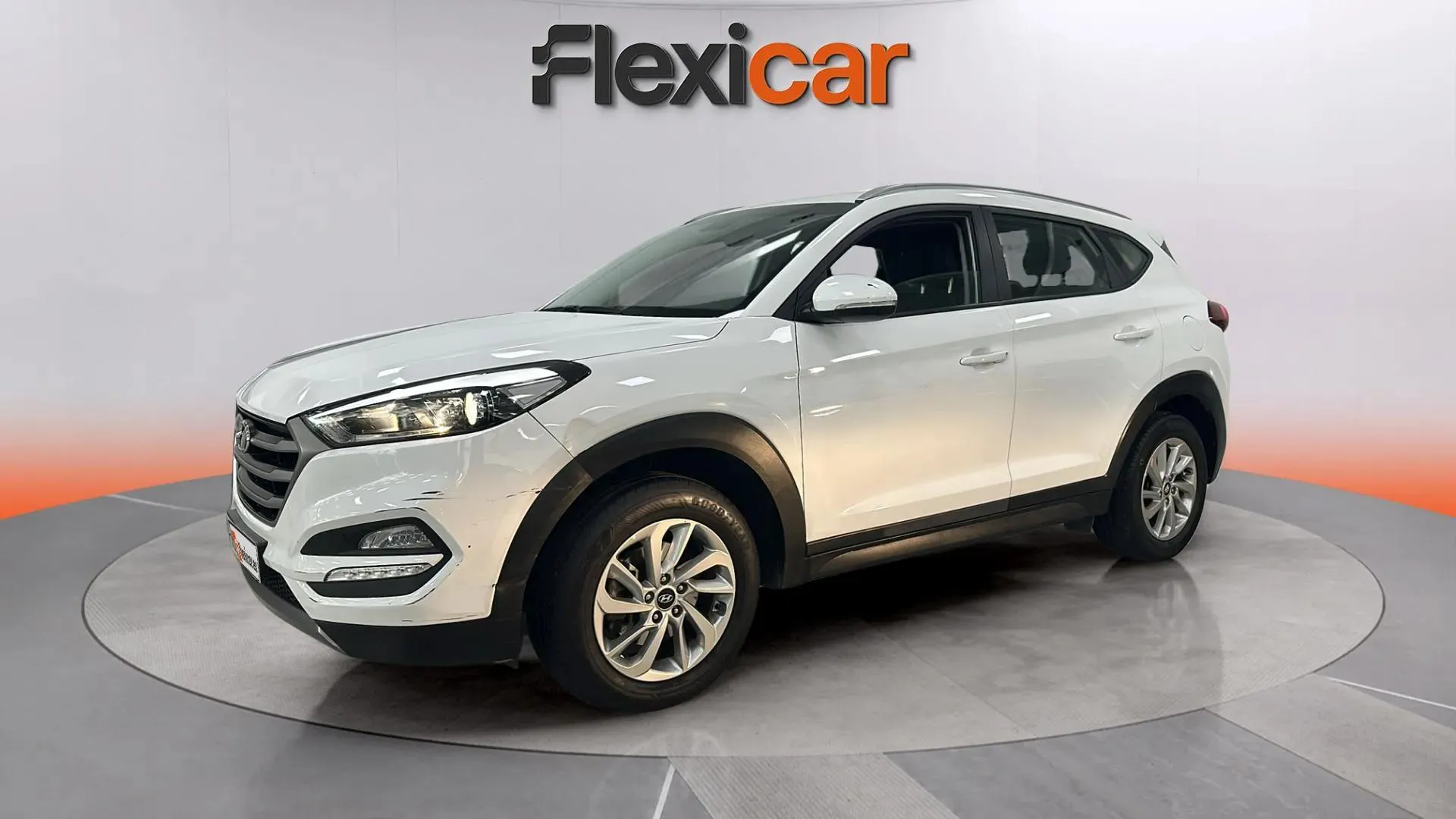 Hyundai Tucson 1.6 GDi BlueDrive Klass 4x2 - foto 3