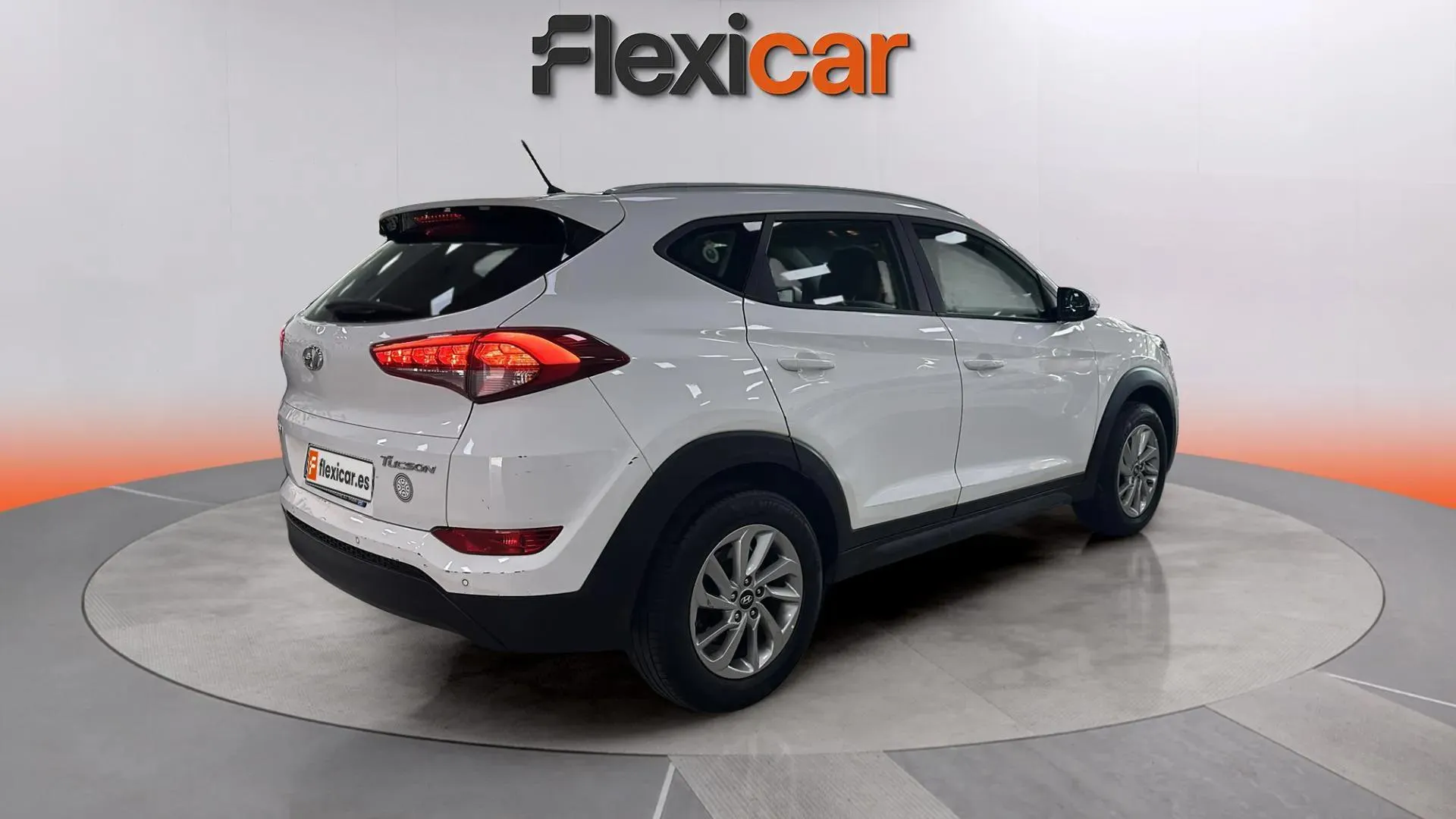 Hyundai Tucson 1.6 GDi BlueDrive Klass 4x2 - foto 5