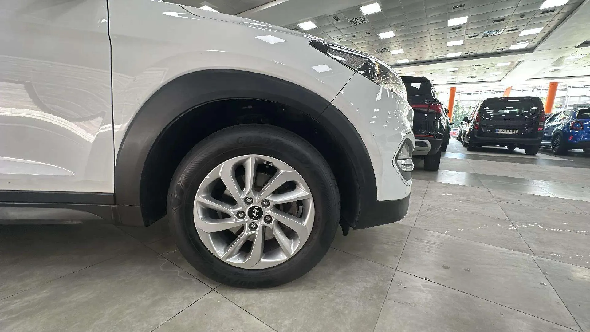 Hyundai Tucson 1.6 GDi BlueDrive Klass 4x2 - foto 8
