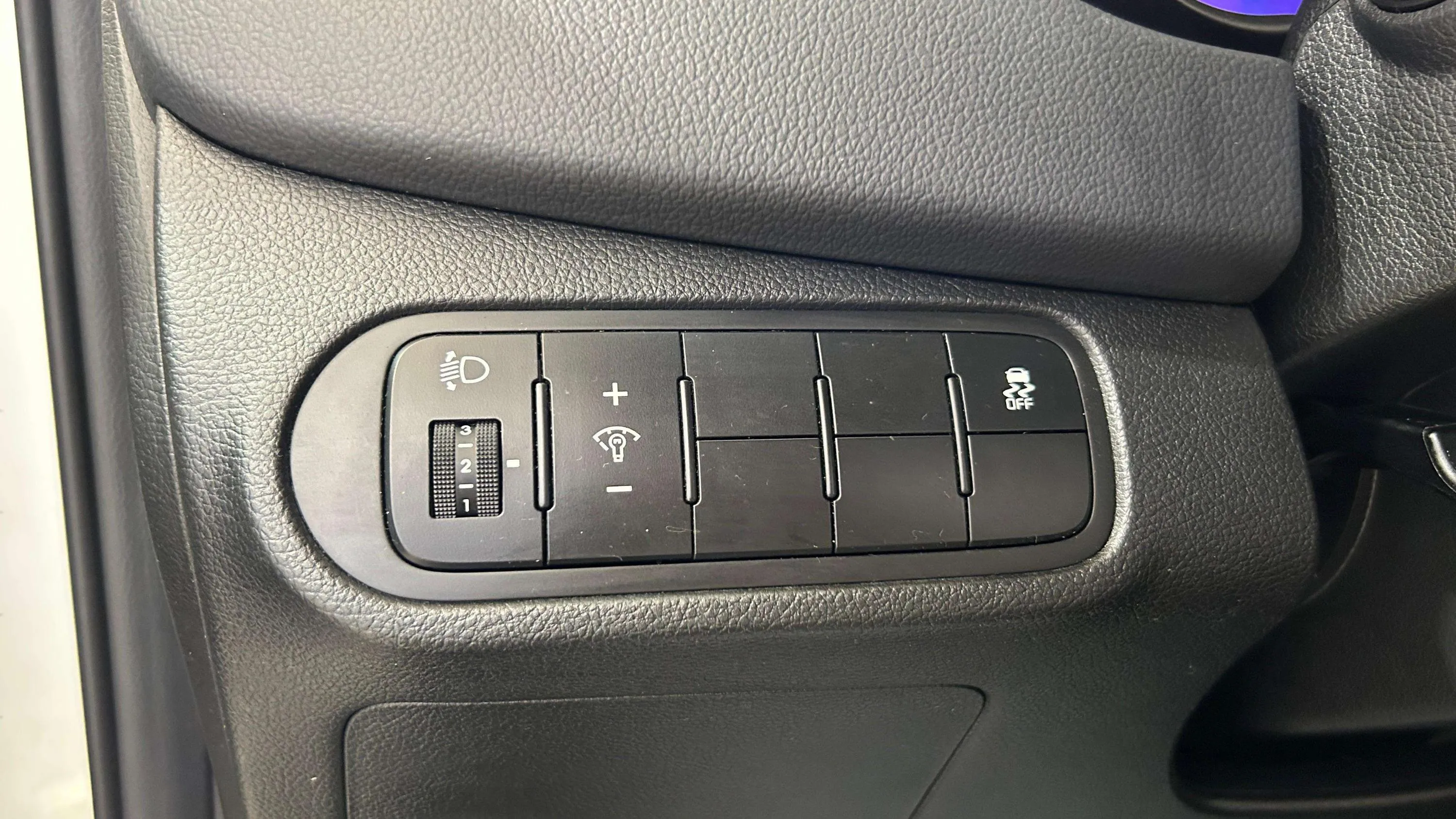 Kia Carens 1.6 GDi Basic - foto 25