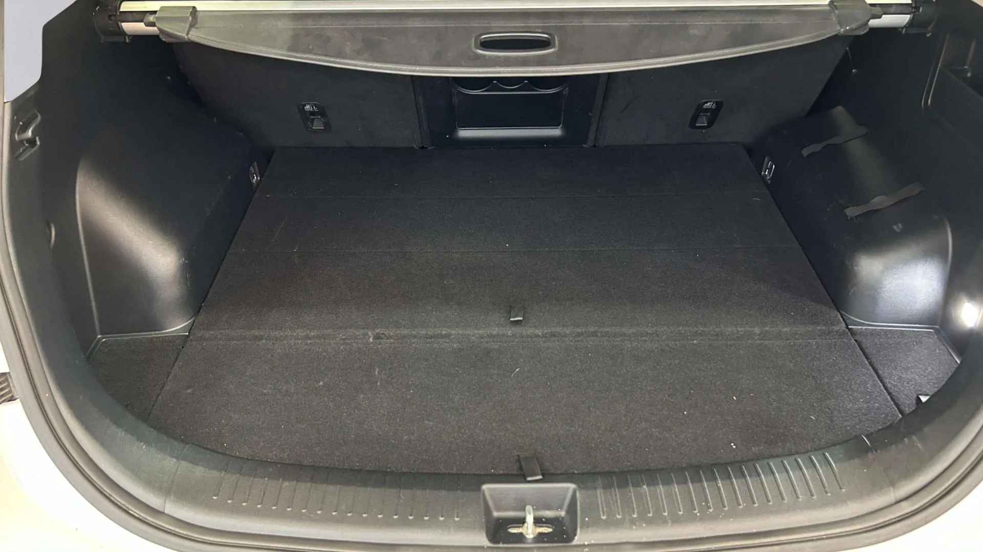Kia Carens 1.6 GDi Basic - foto 28