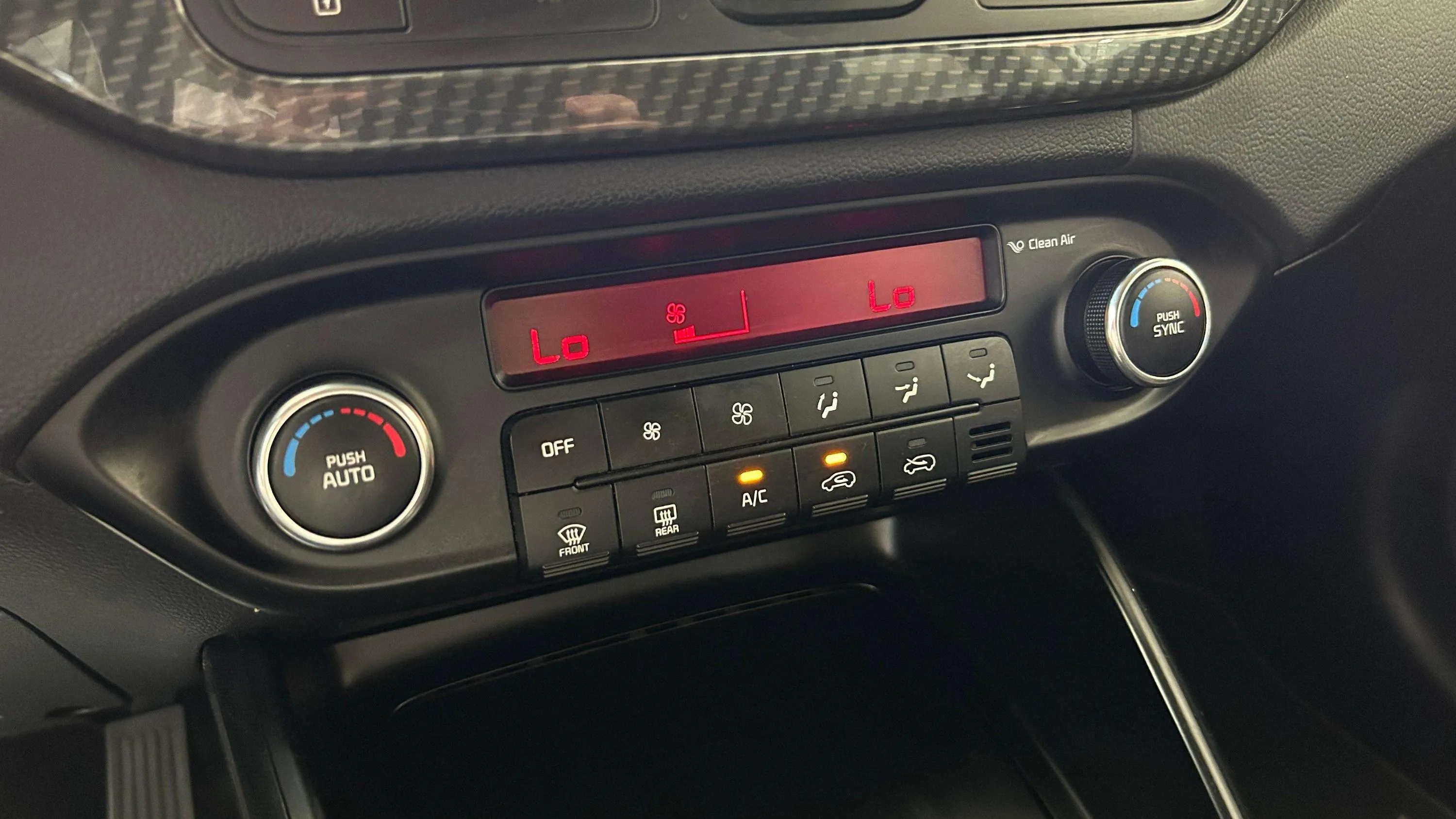 Kia Carens 1.6 GDi Basic - foto 19