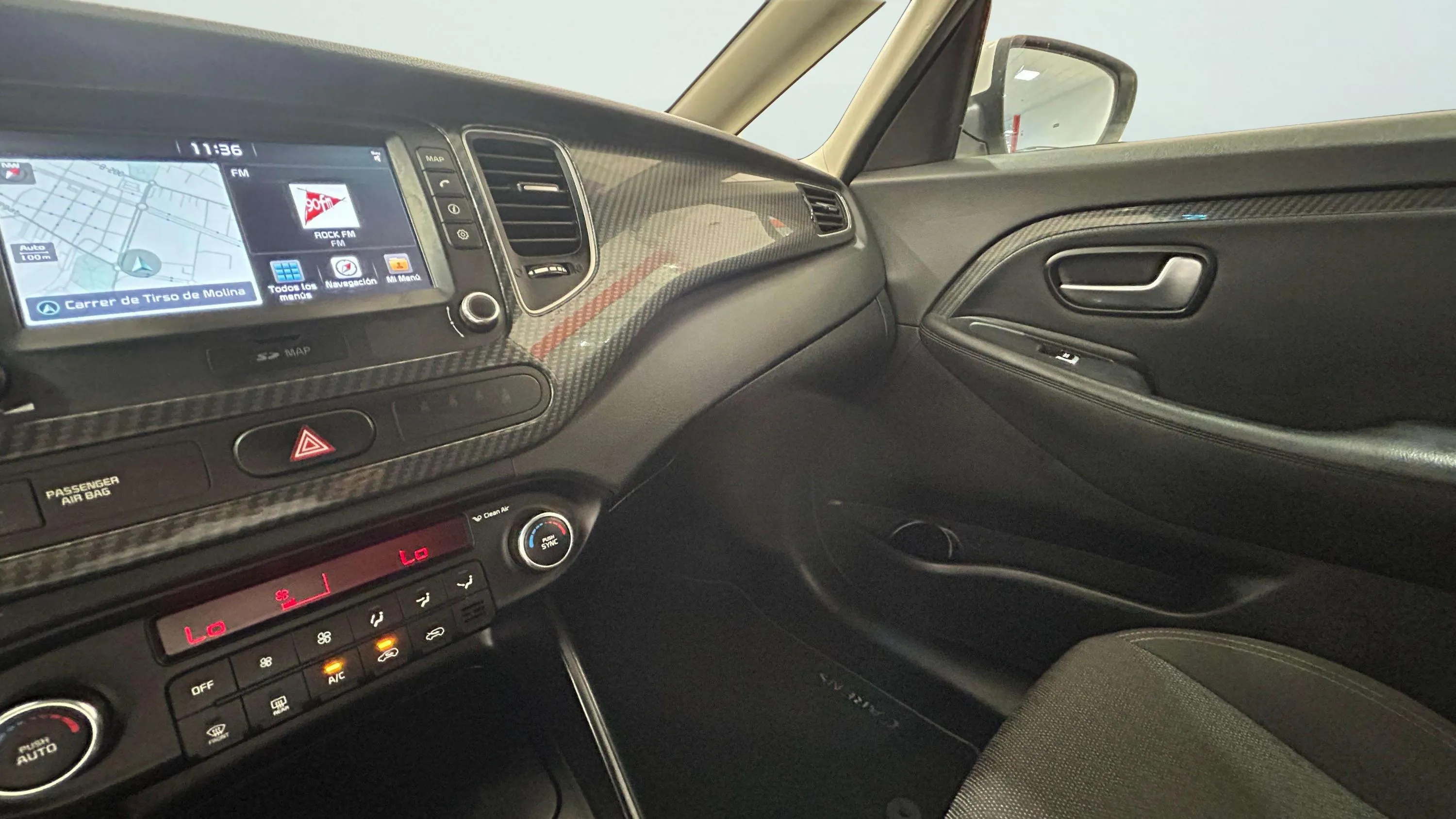 Kia Carens 1.6 GDi Basic - foto 23