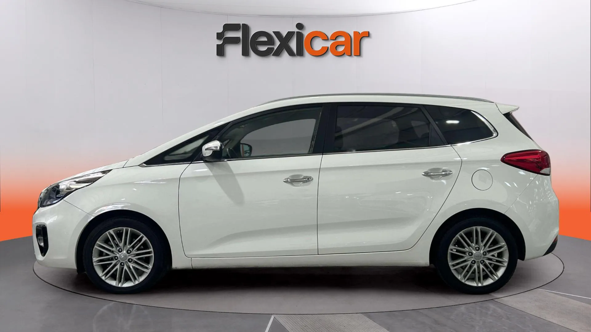 Kia Carens 1.6 GDi Basic - foto 4