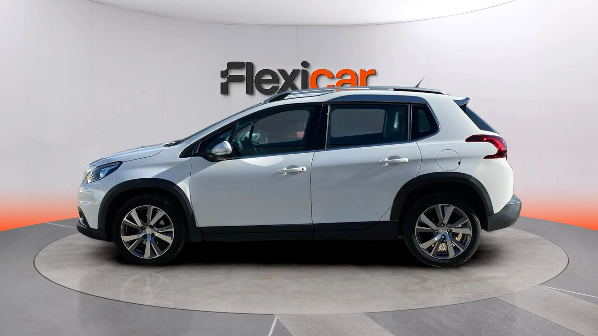 Peugeot 2008 Active BlueHDi 100 BVM6 - foto 4