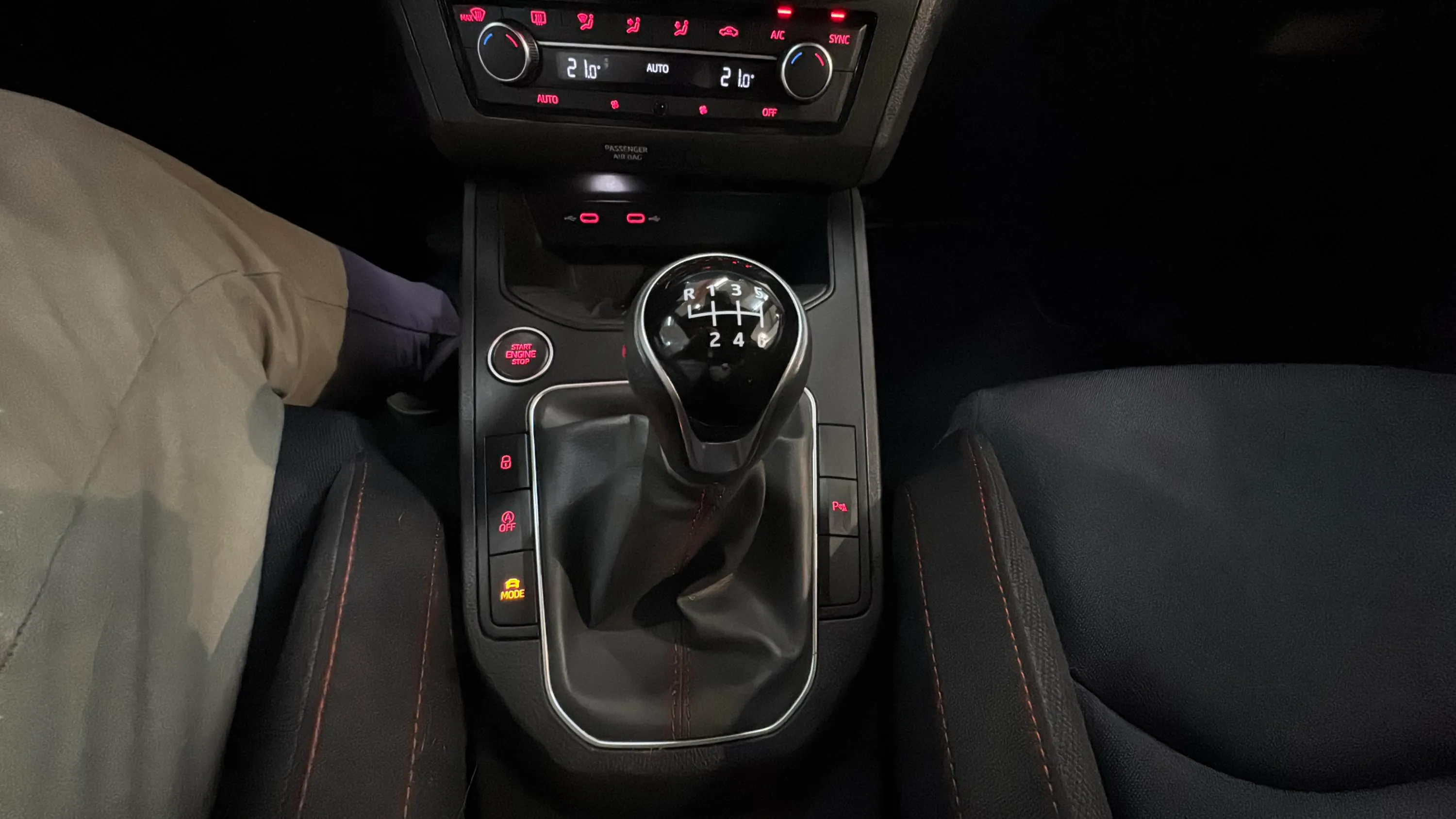 SEAT Ibiza 1.0 TSI FR Plus - foto 22