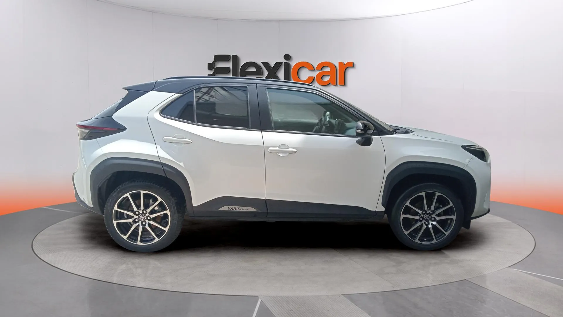 Toyota Yaris Cross 1.5 130H GR Sport - foto 12
