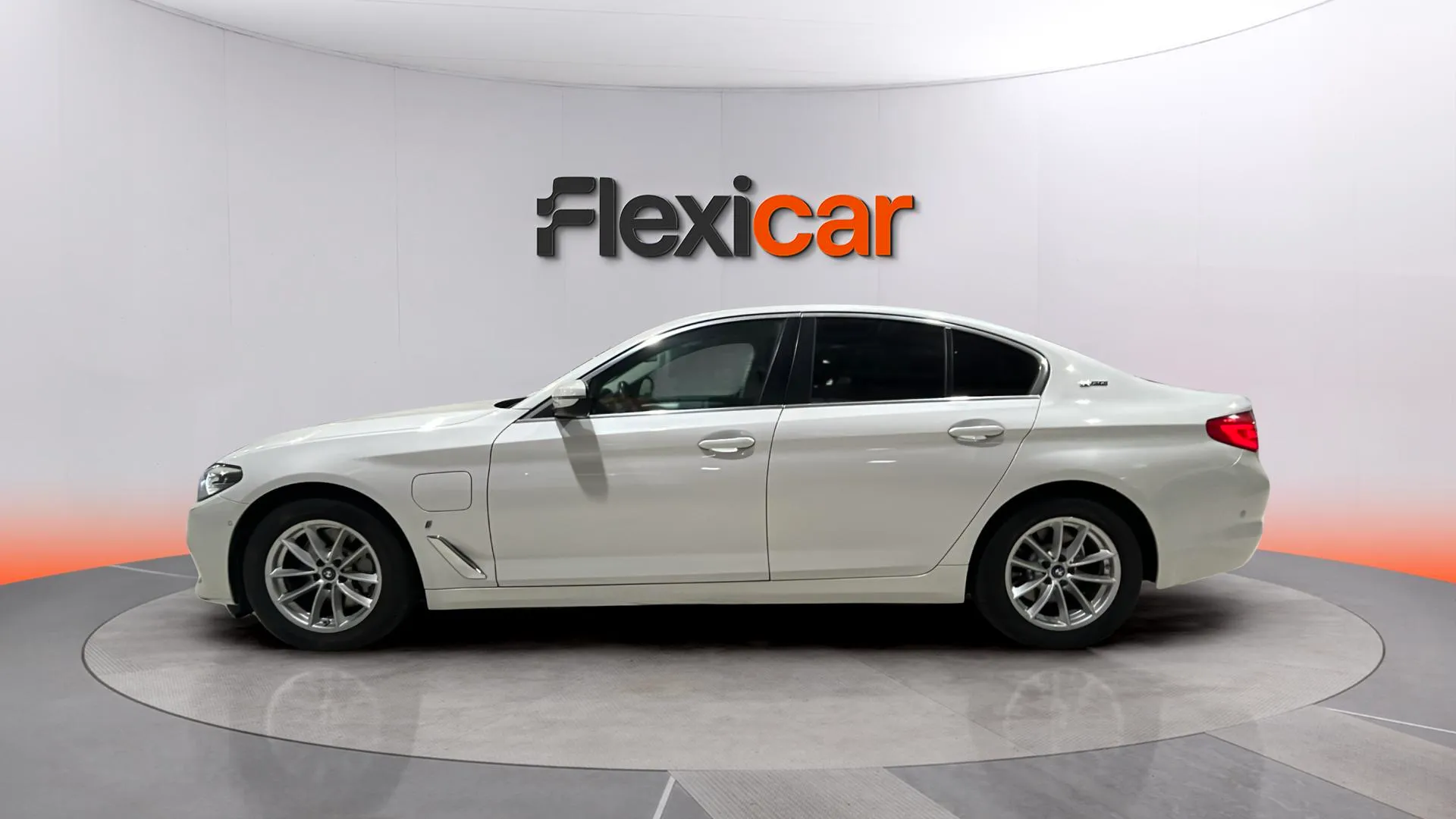 BMW Serie 5 530e iPerformance - foto 4