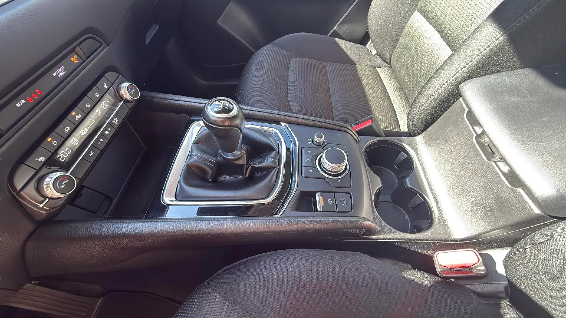 Mazda CX-5 e-SKY G MHEV 2.0 Center-Line Plus - foto 15