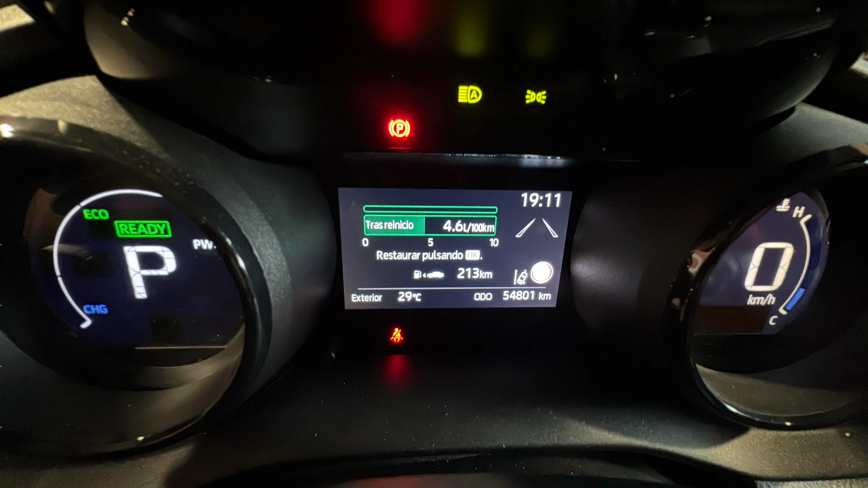 Toyota Yaris 1.5 120H Active Tech - foto 9