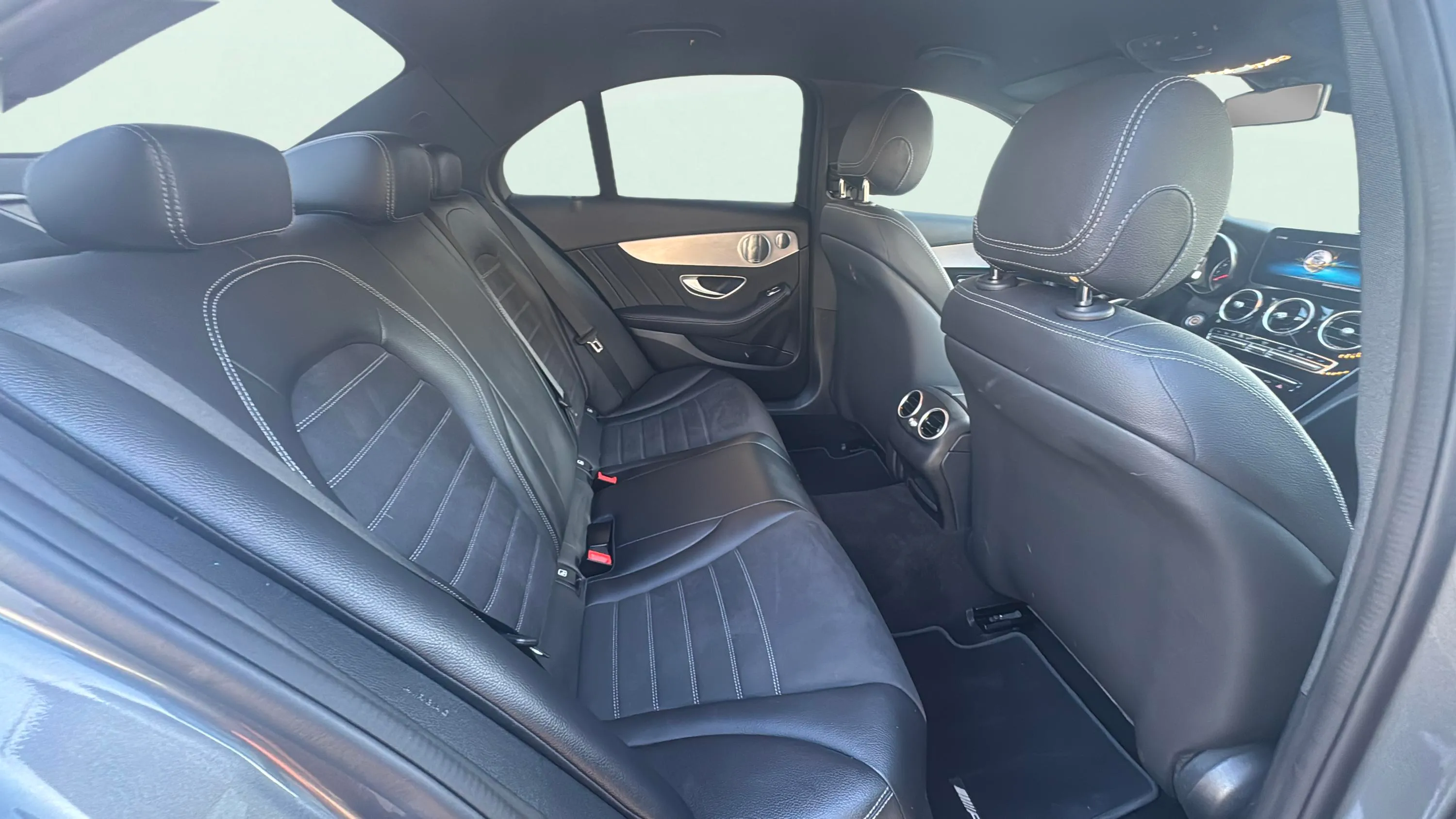 Mercedes-Benz Clase C C 300 e - foto 18