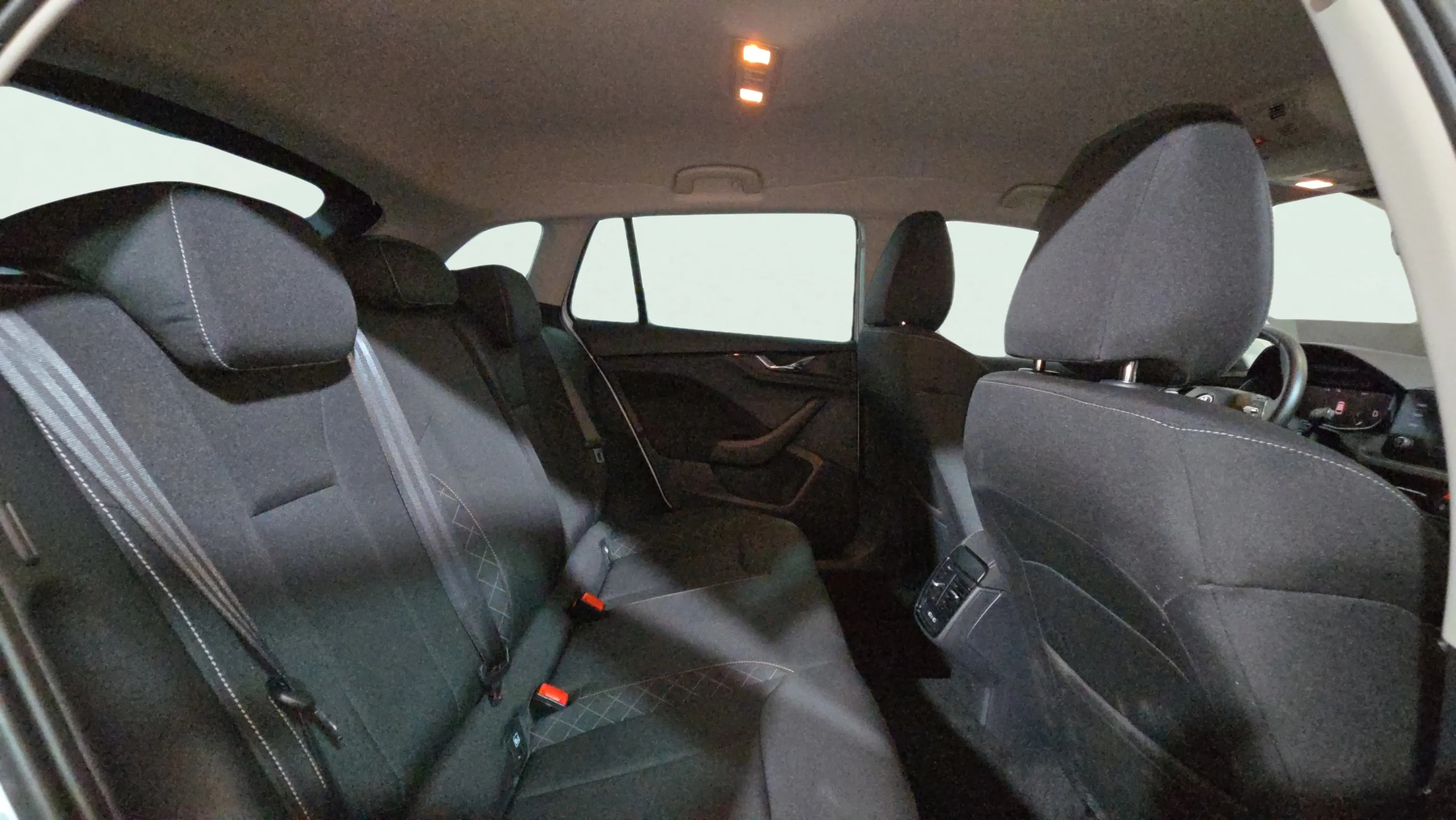 Škoda Scala 1.0 TSI Ambition - foto 20