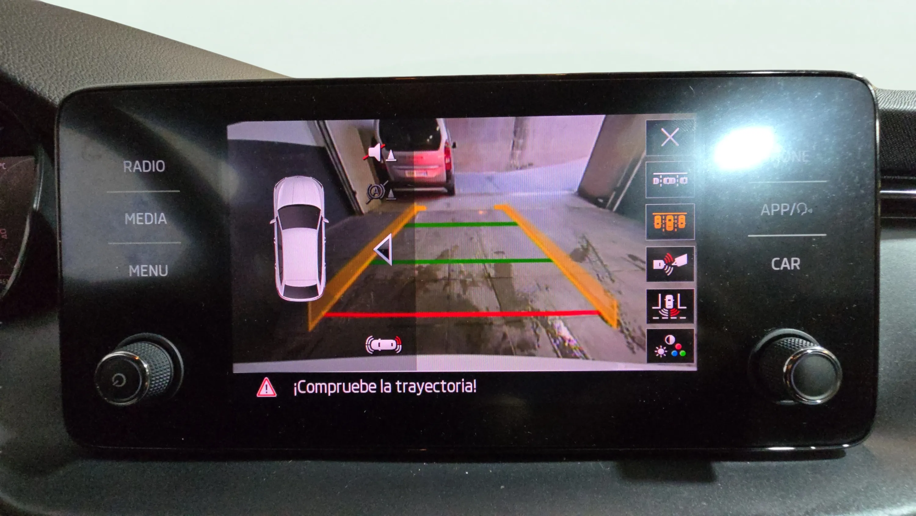 Škoda Scala 1.0 TSI Ambition - foto 13