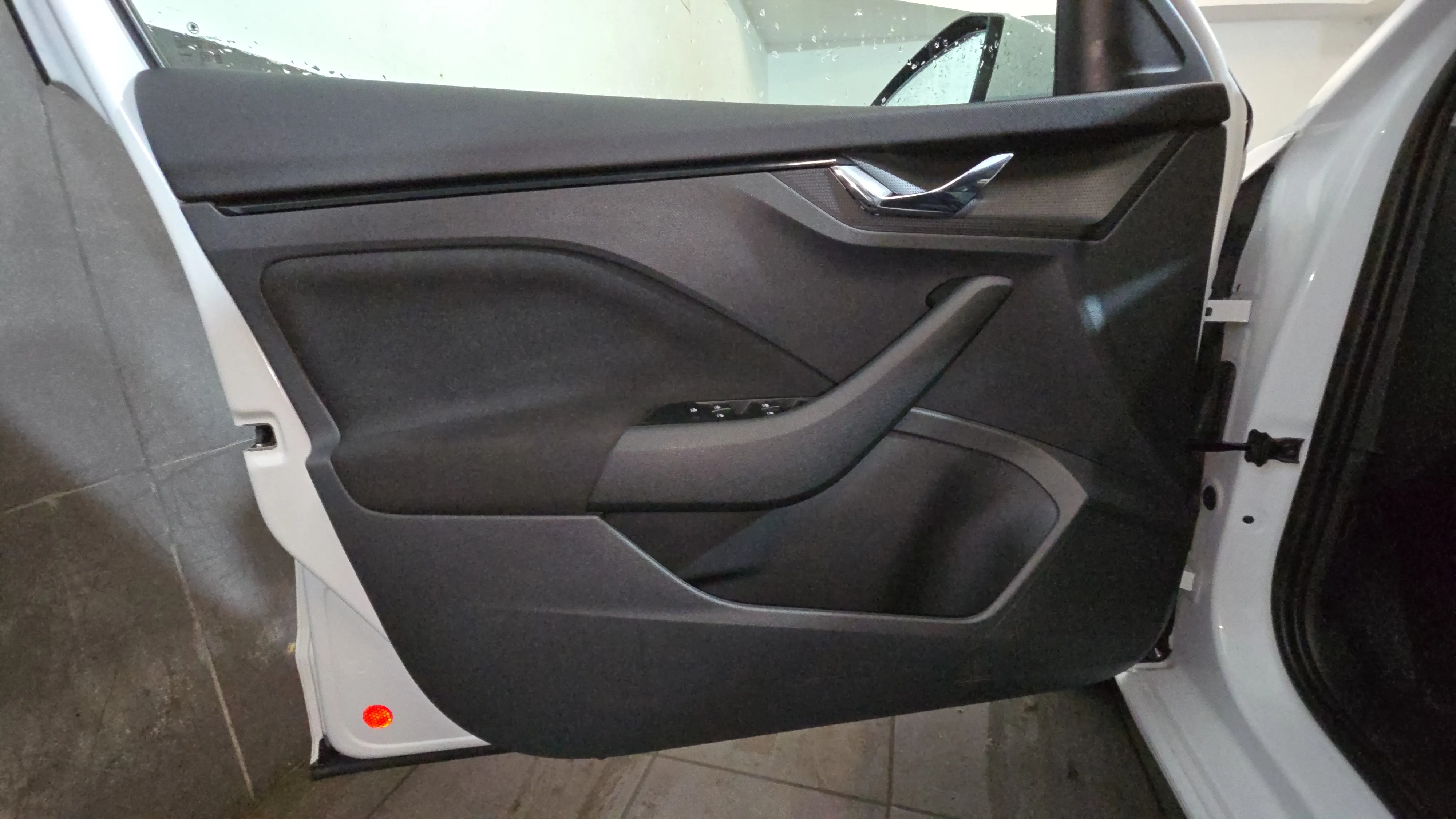 Škoda Scala 1.0 TSI Ambition - foto 17