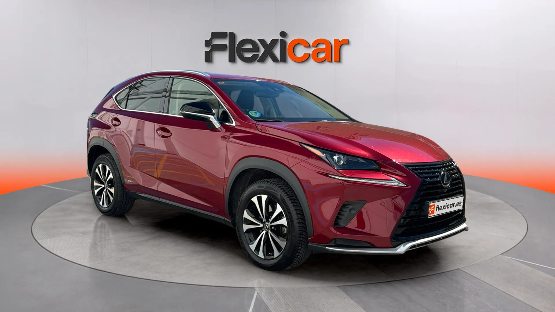 Lexus NX 2.5 300h Premium 2WD - foto 1