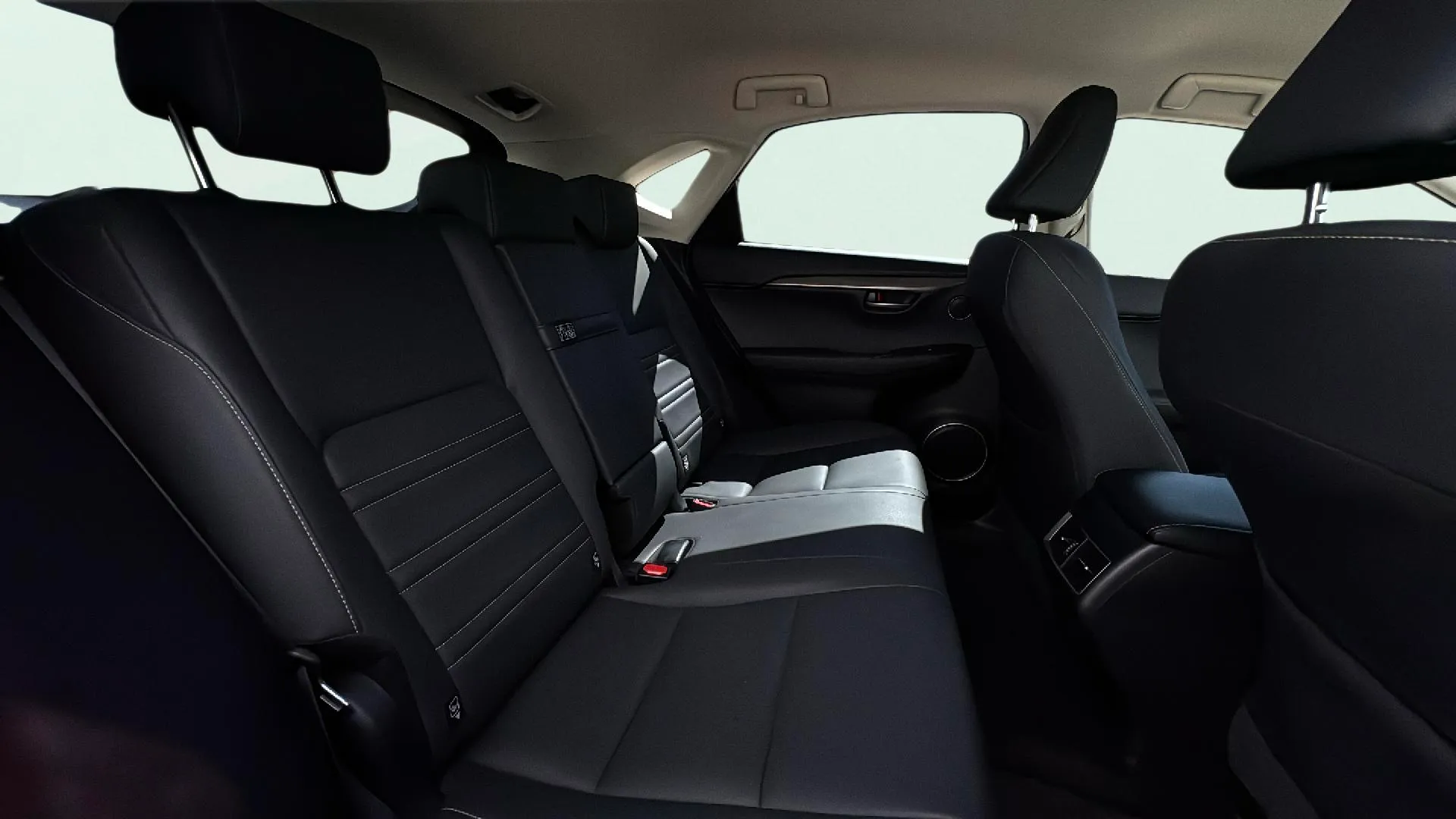 Lexus NX 2.5 300h Premium 2WD - foto 28