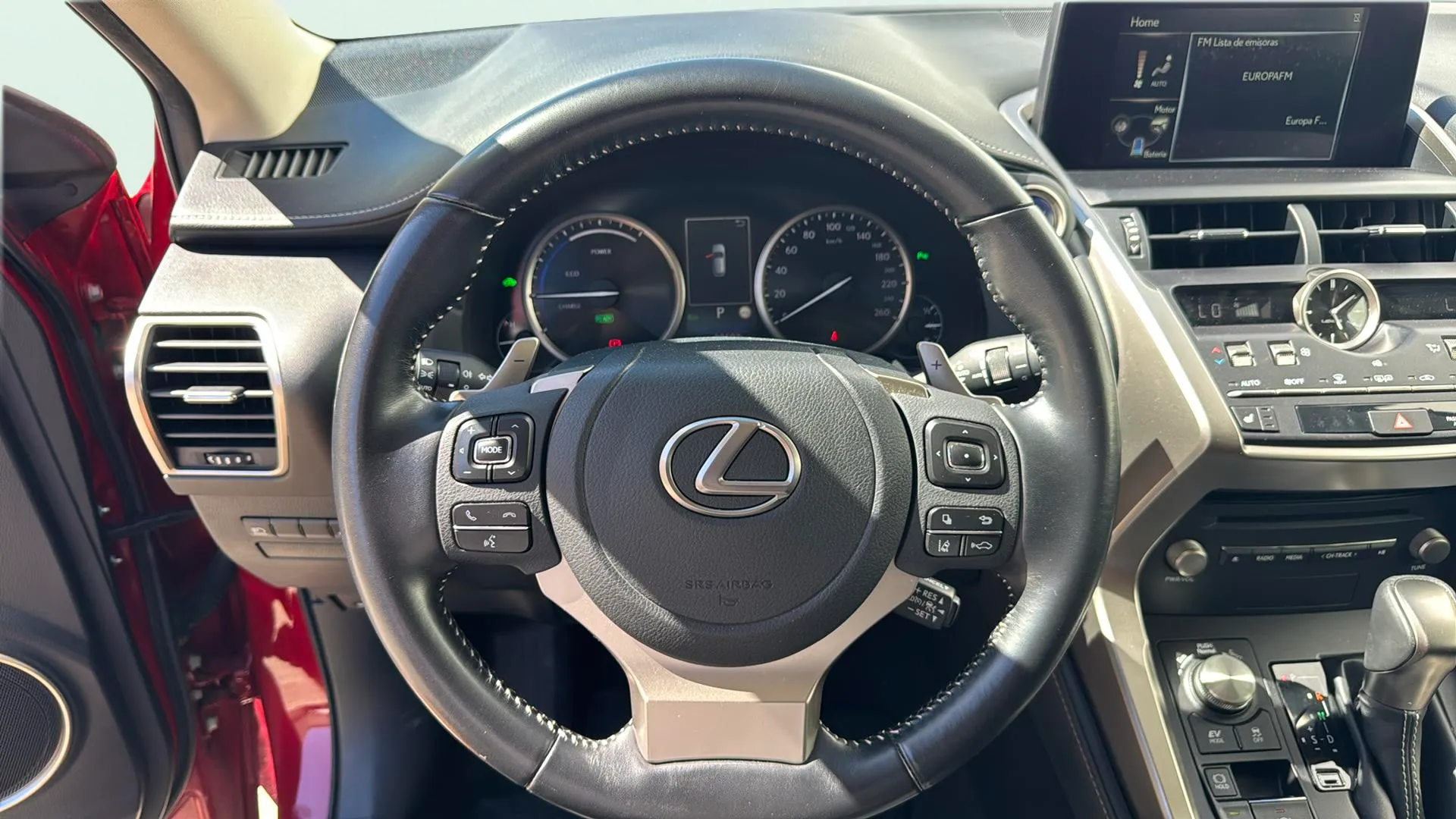 Lexus NX 2.5 300h Premium 2WD - foto 12