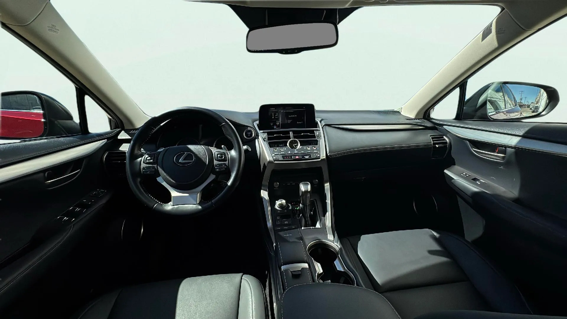 Lexus NX 2.5 300h Premium 2WD - foto 11