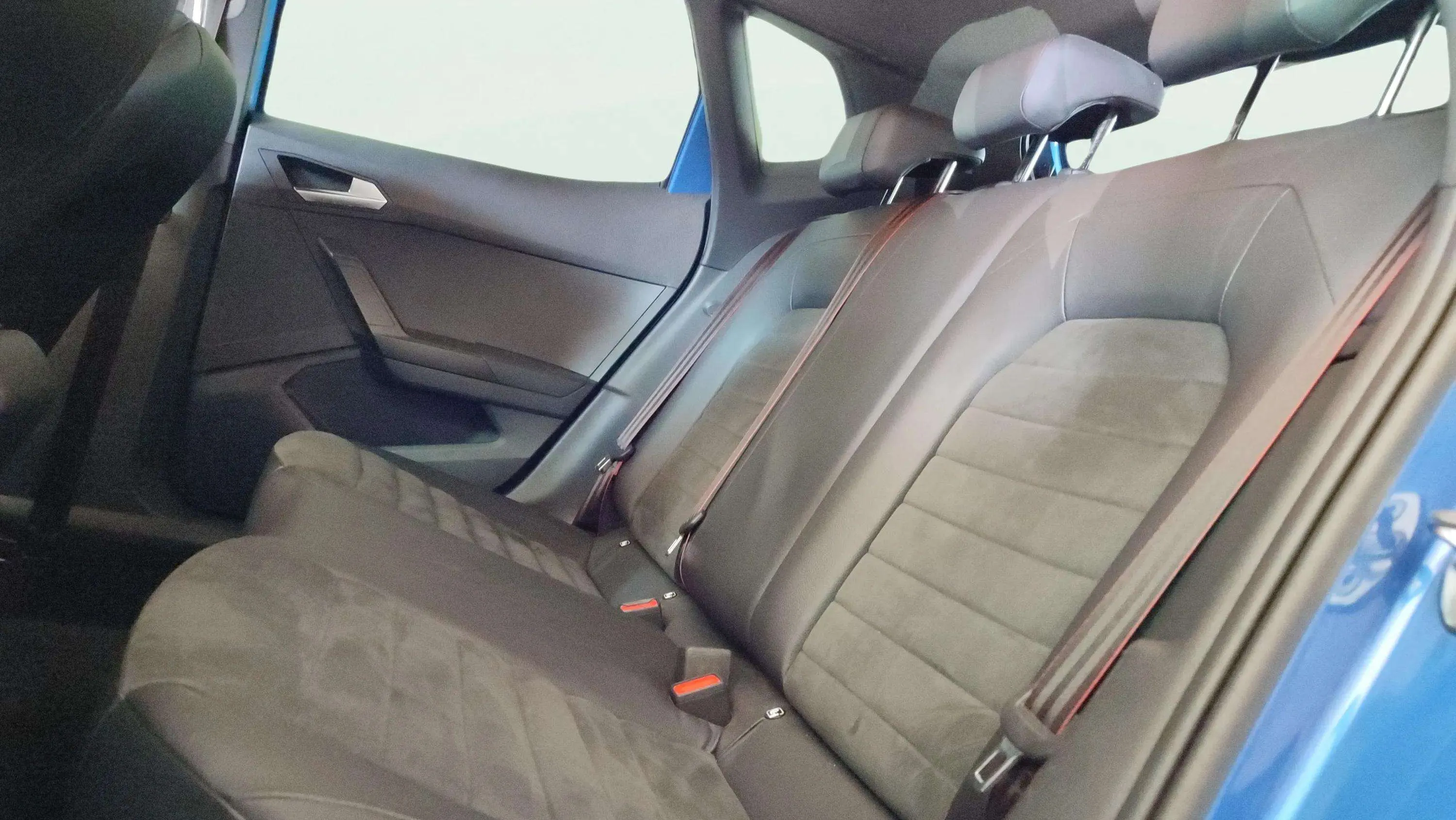 SEAT Arona 1.5 TSI DSG FR Go2 - foto 18
