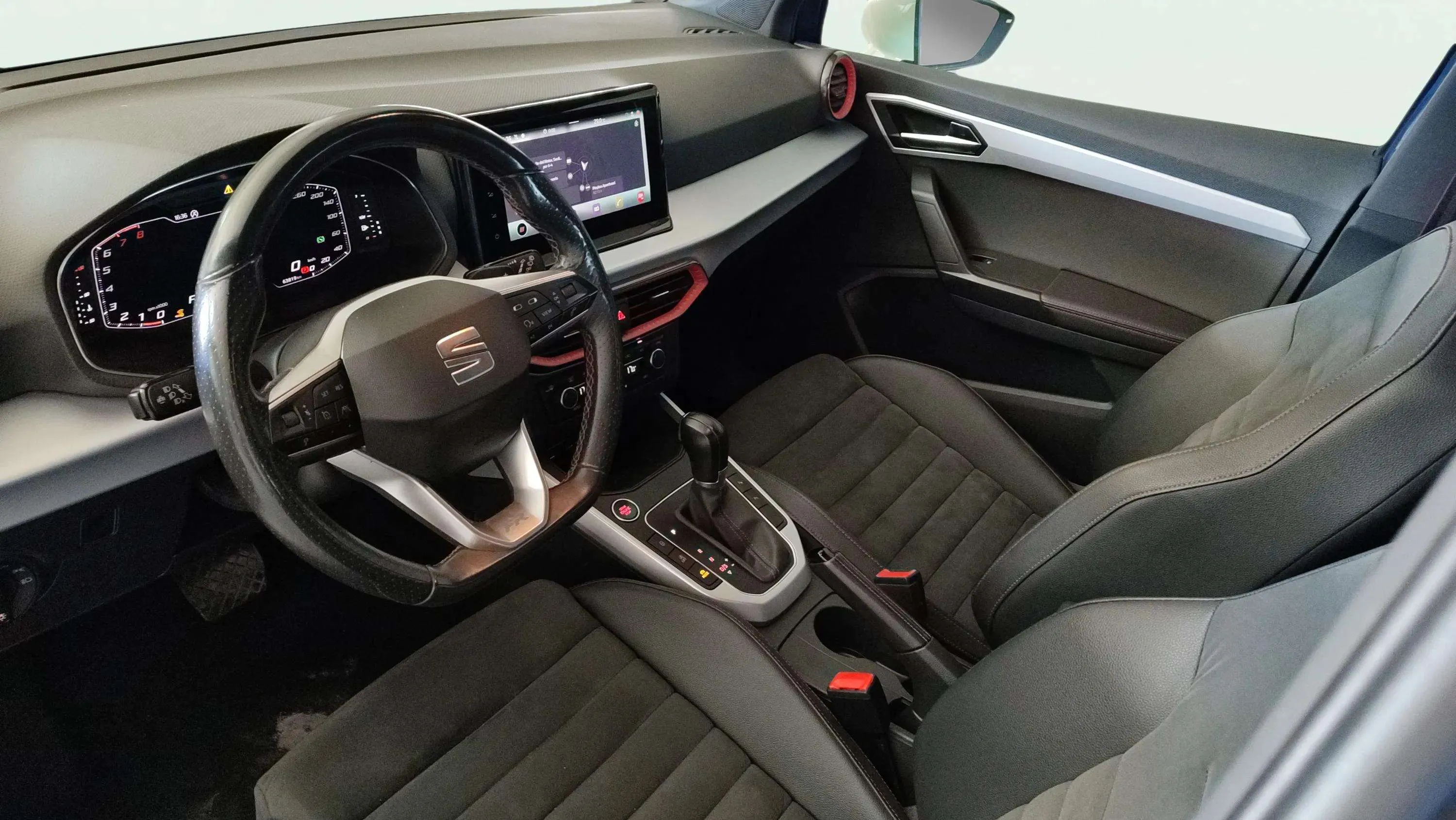SEAT Arona 1.5 TSI DSG FR Go2 - foto 6
