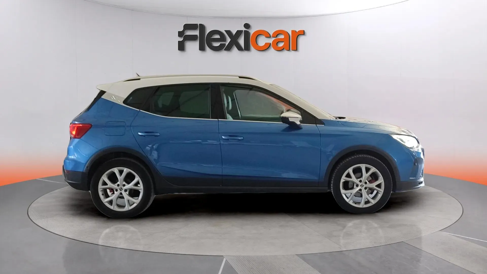 SEAT Arona 1.5 TSI DSG FR Go2 - foto 4