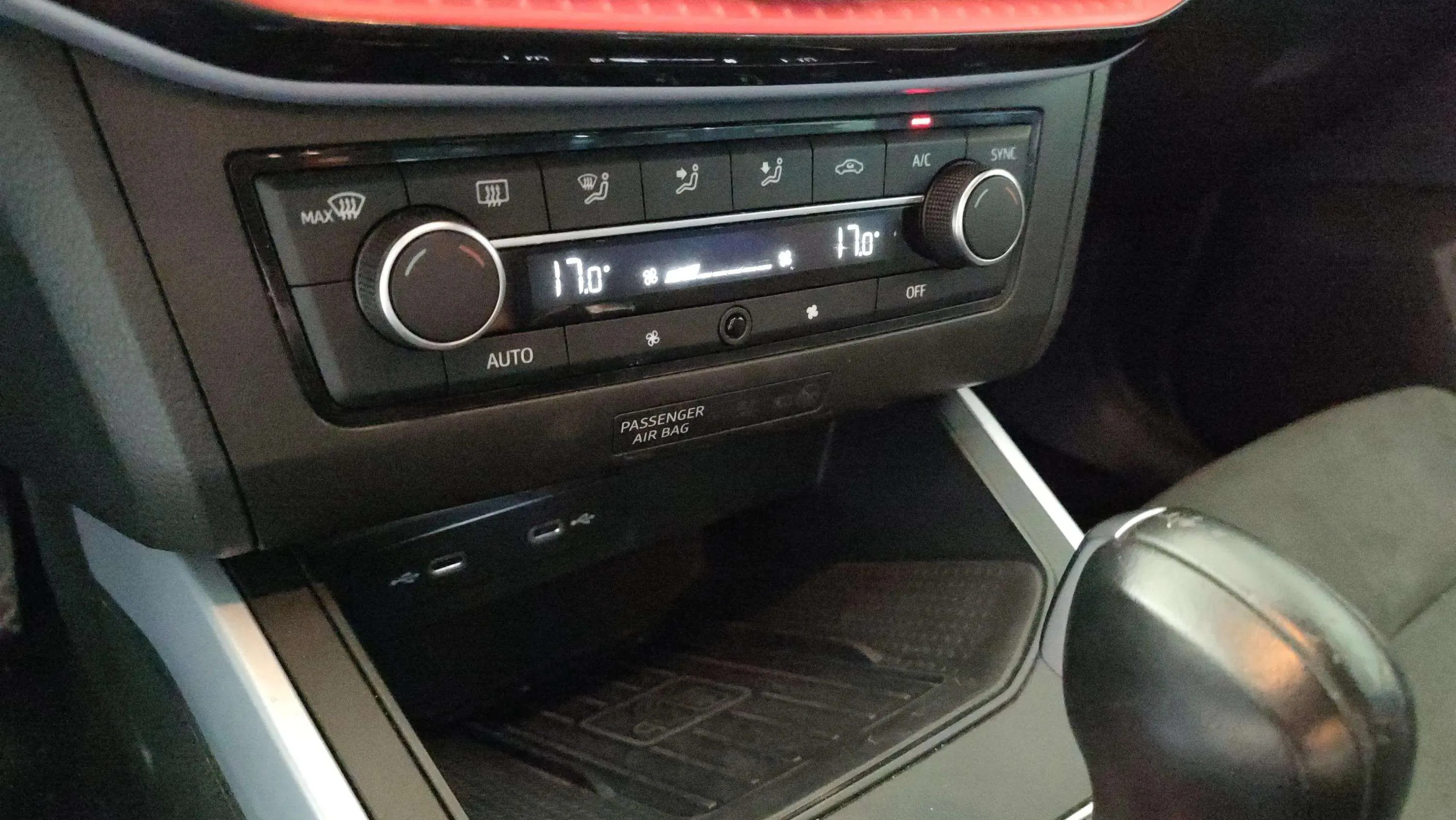 SEAT Arona 1.5 TSI DSG FR Go2 - foto 15