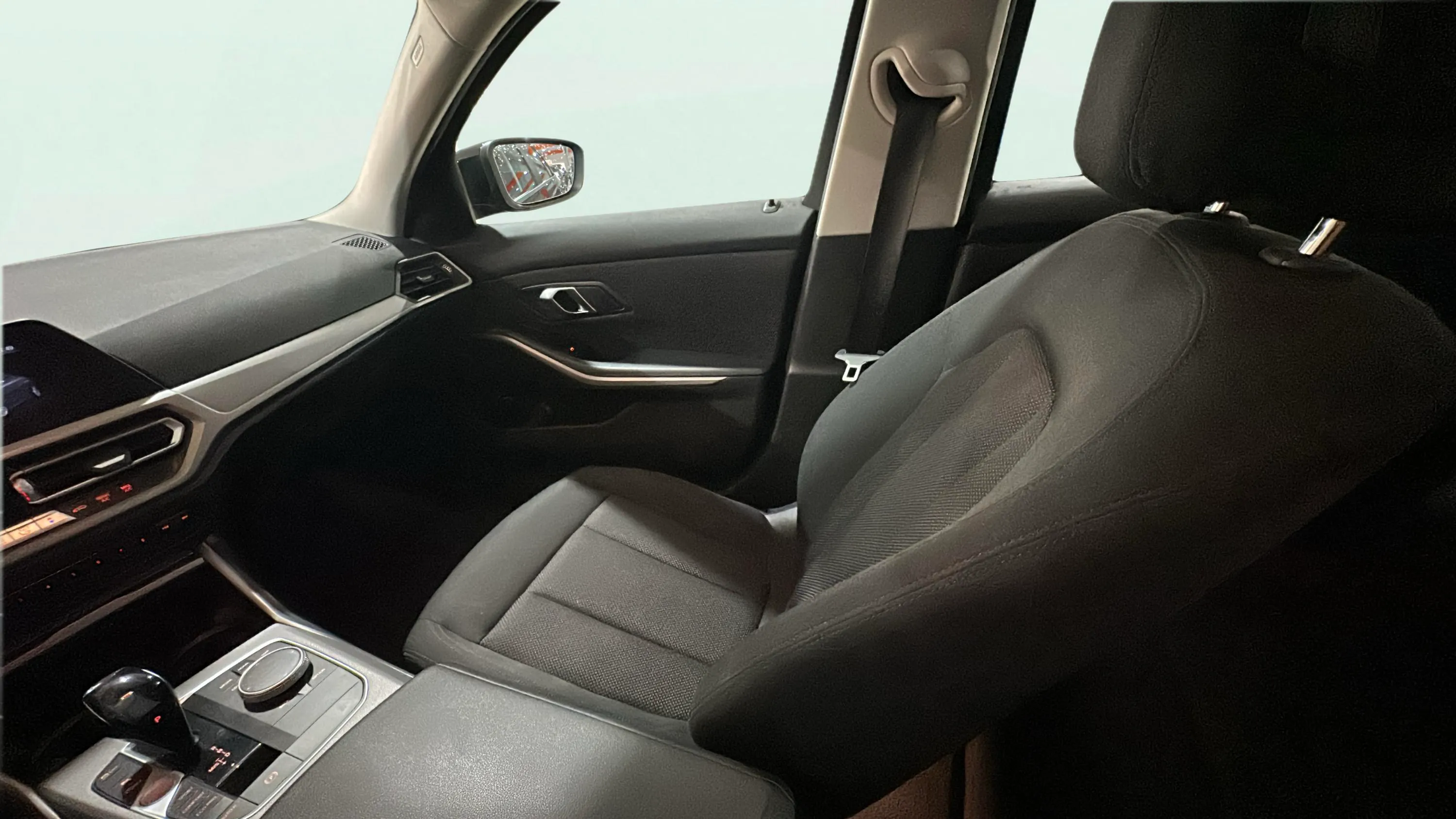 BMW Serie 3 318d - foto 11