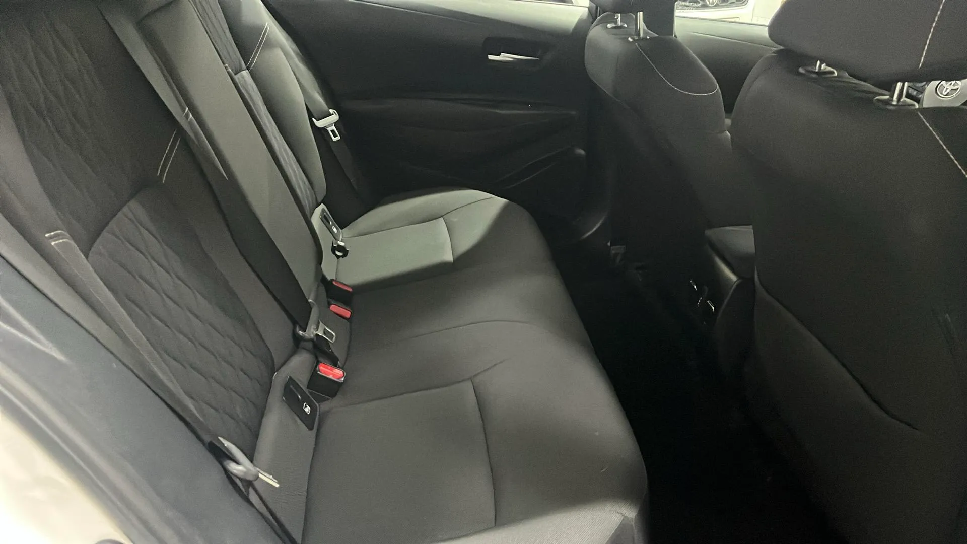 Toyota Corolla 1.5 125H Active Tech E-CVT - foto 13