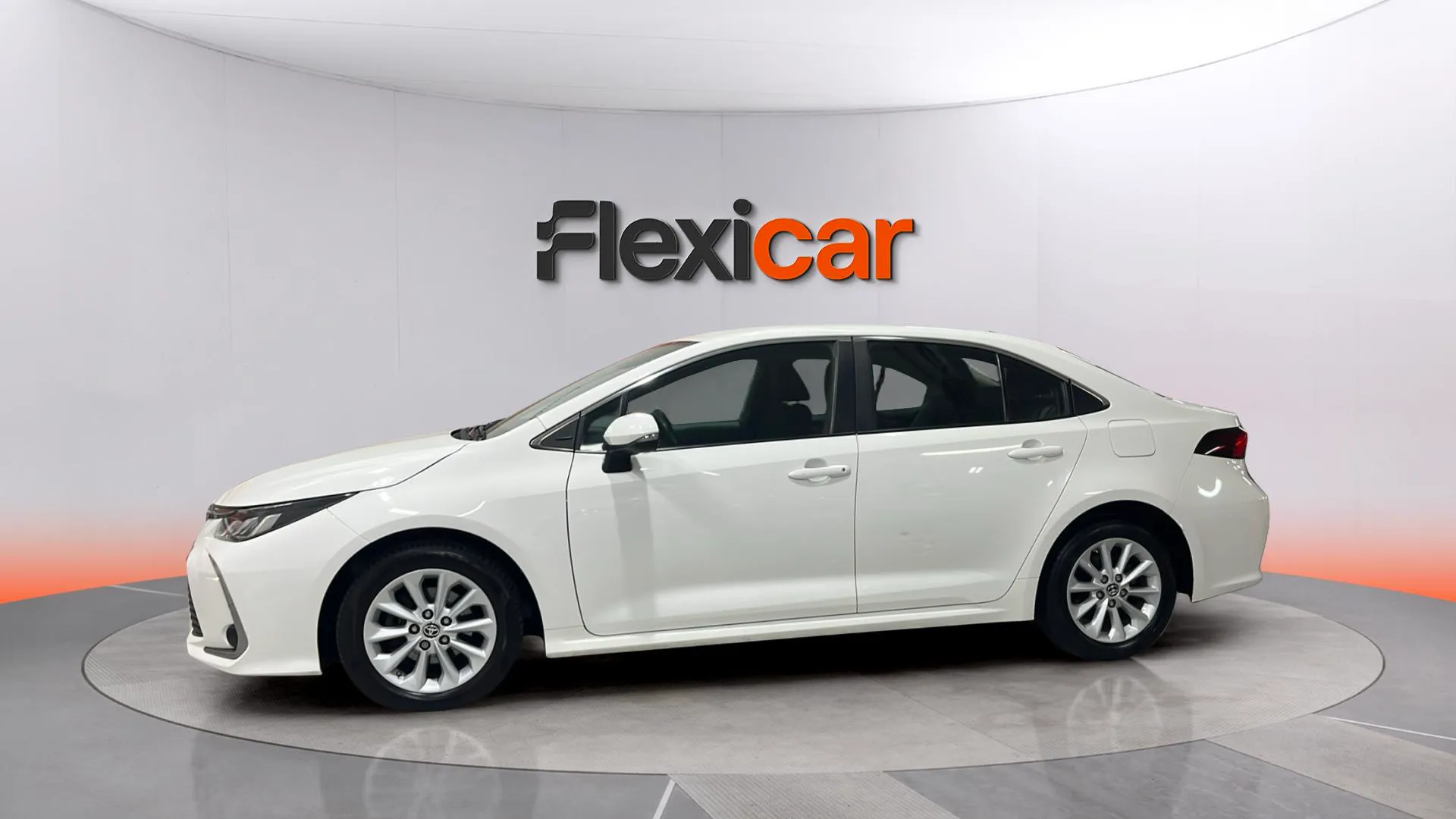 Toyota Corolla 1.5 125H Active Tech E-CVT - foto 4