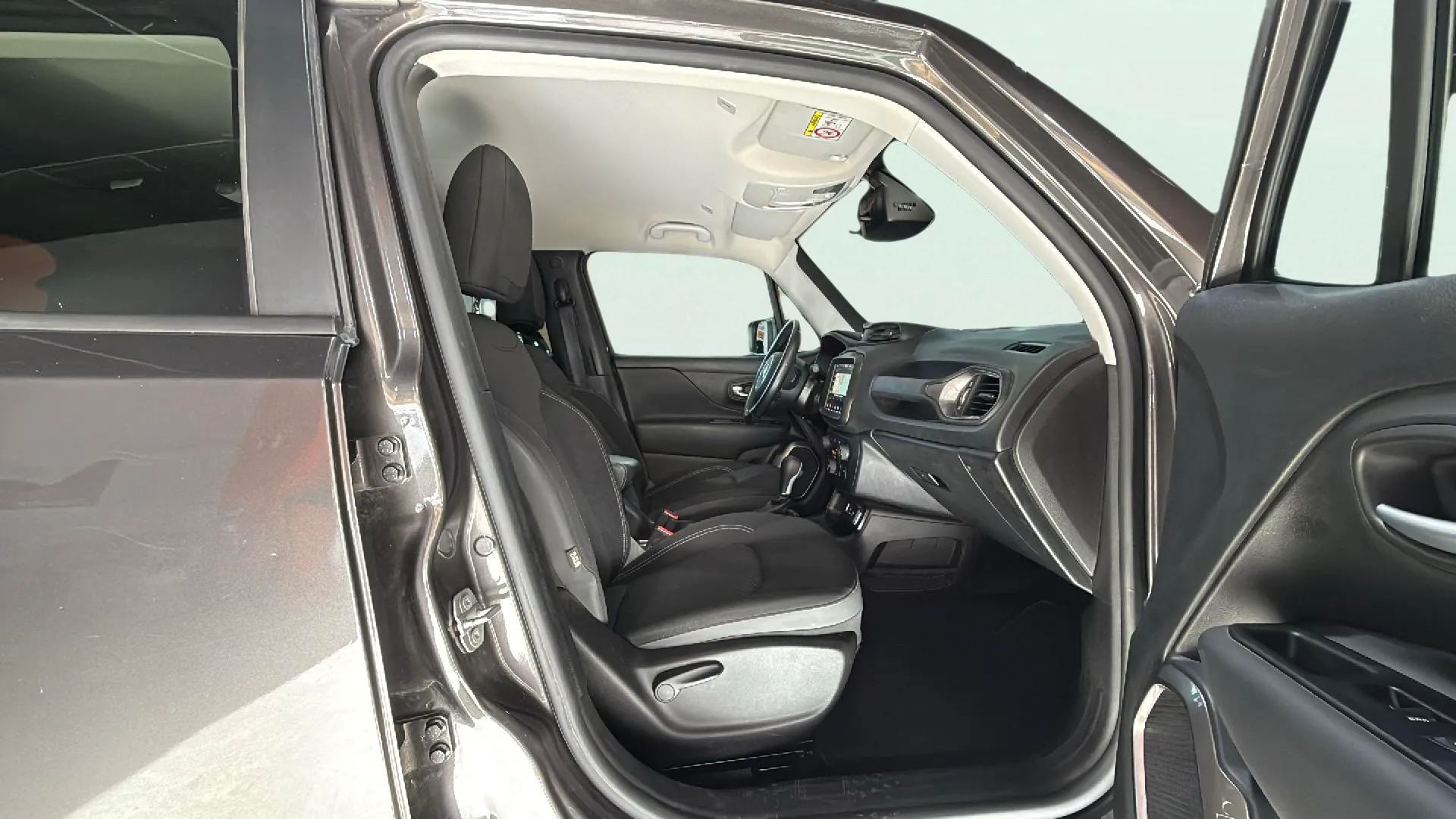 Jeep Renegade Limited 1.3G DDCT6 4x2 DCT - foto 19