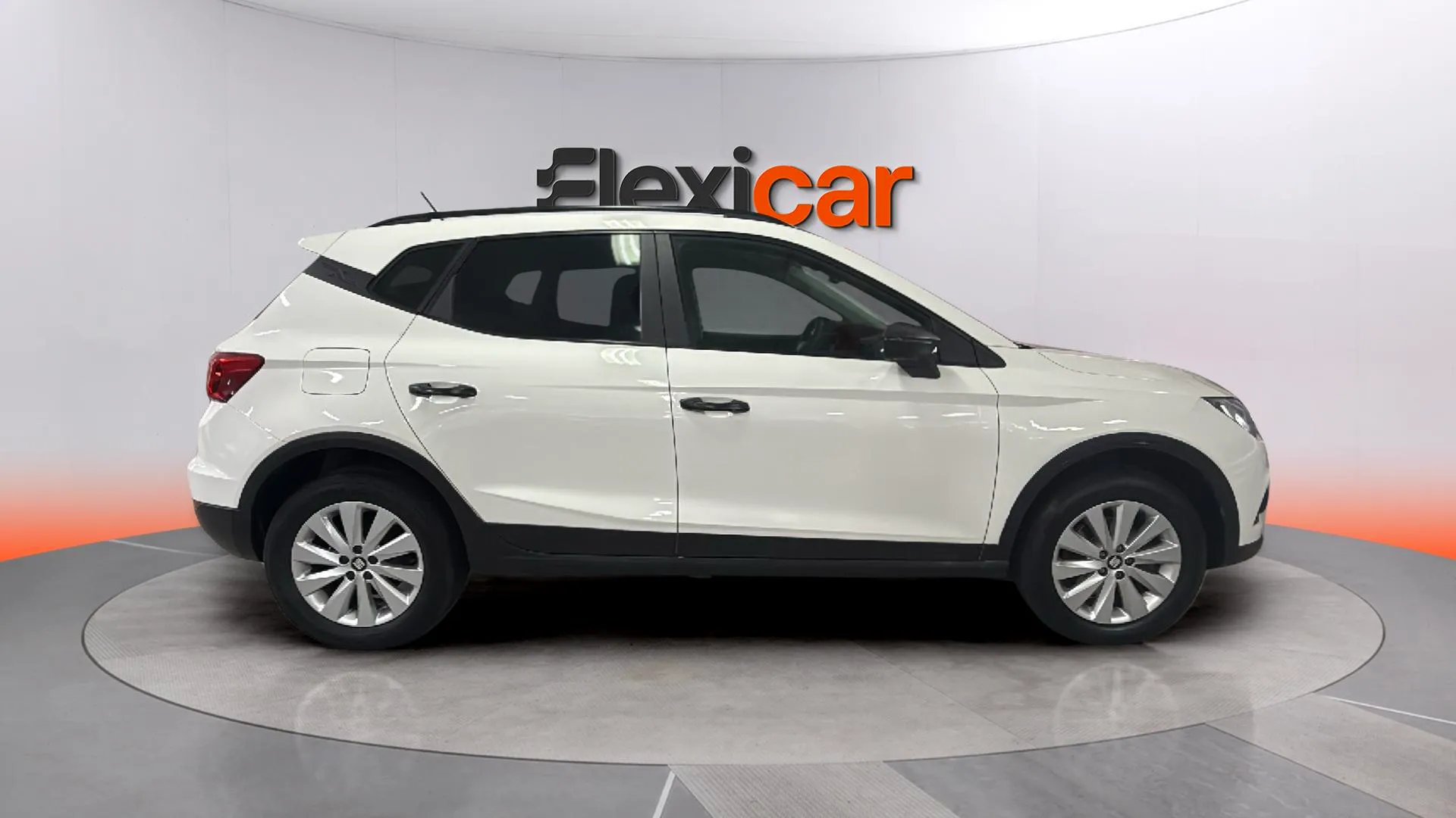 SEAT Arona 1.0 TSI Reference Plus Eco - foto 8