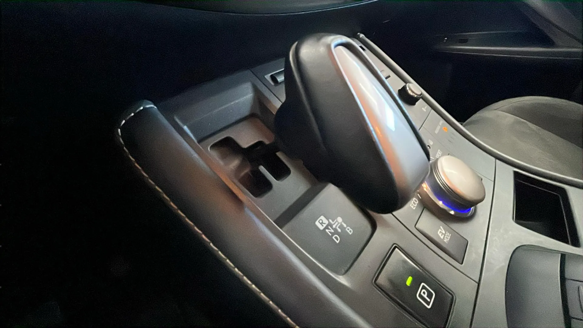 Lexus CT 1.8 200h Business - foto 28