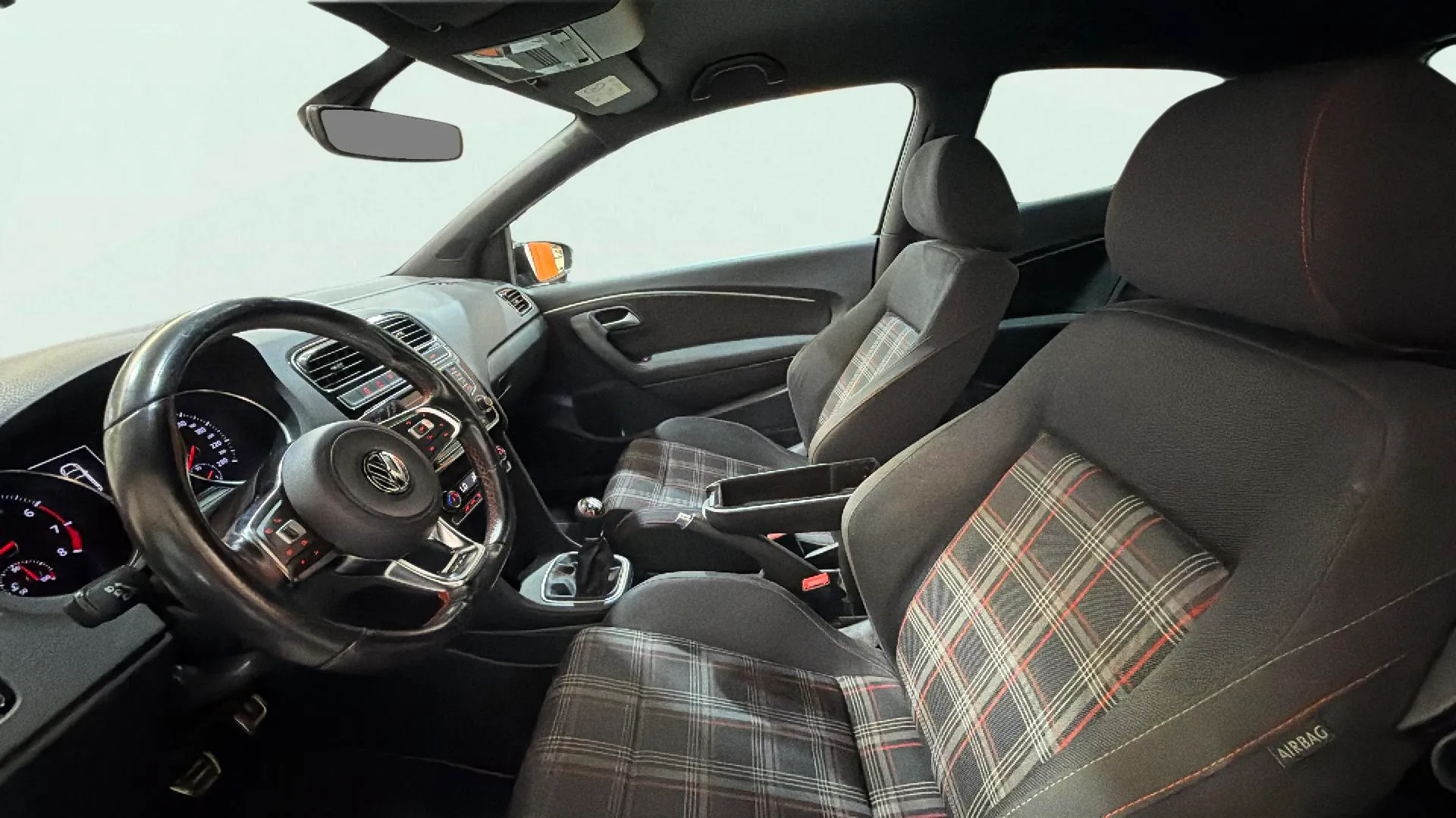Volkswagen Polo GTI 1.8 TSI - foto 14