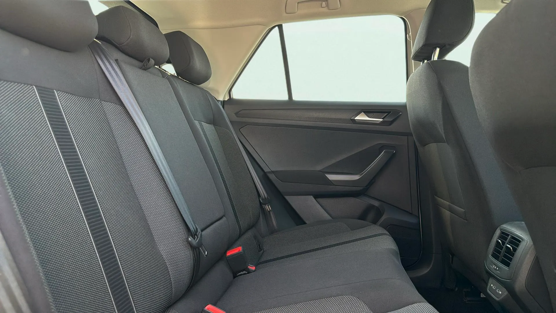 Volkswagen T-Roc "Más" 1.5 TSI - foto 18
