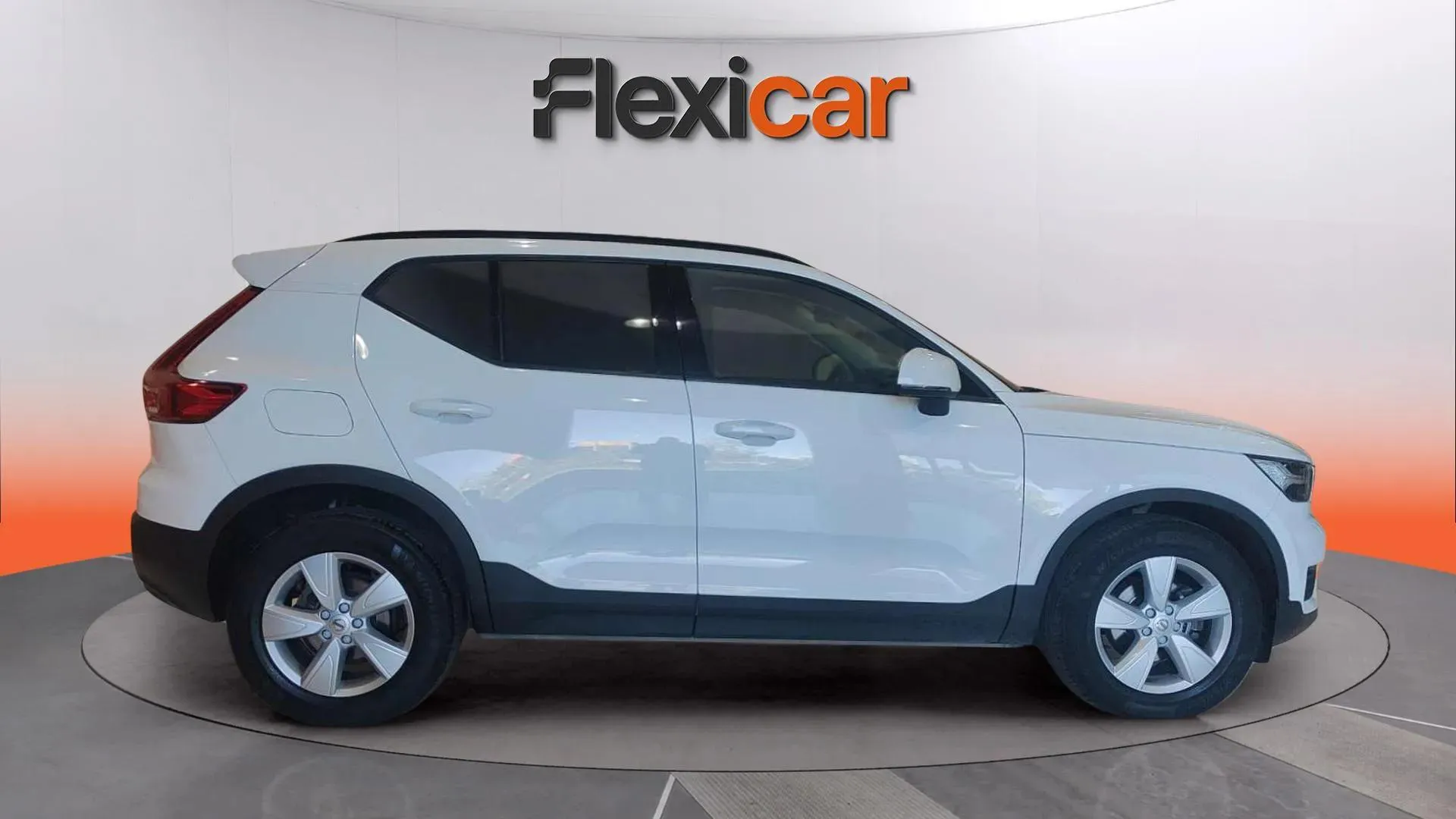 Volvo XC40 2.0 D3 - foto 4