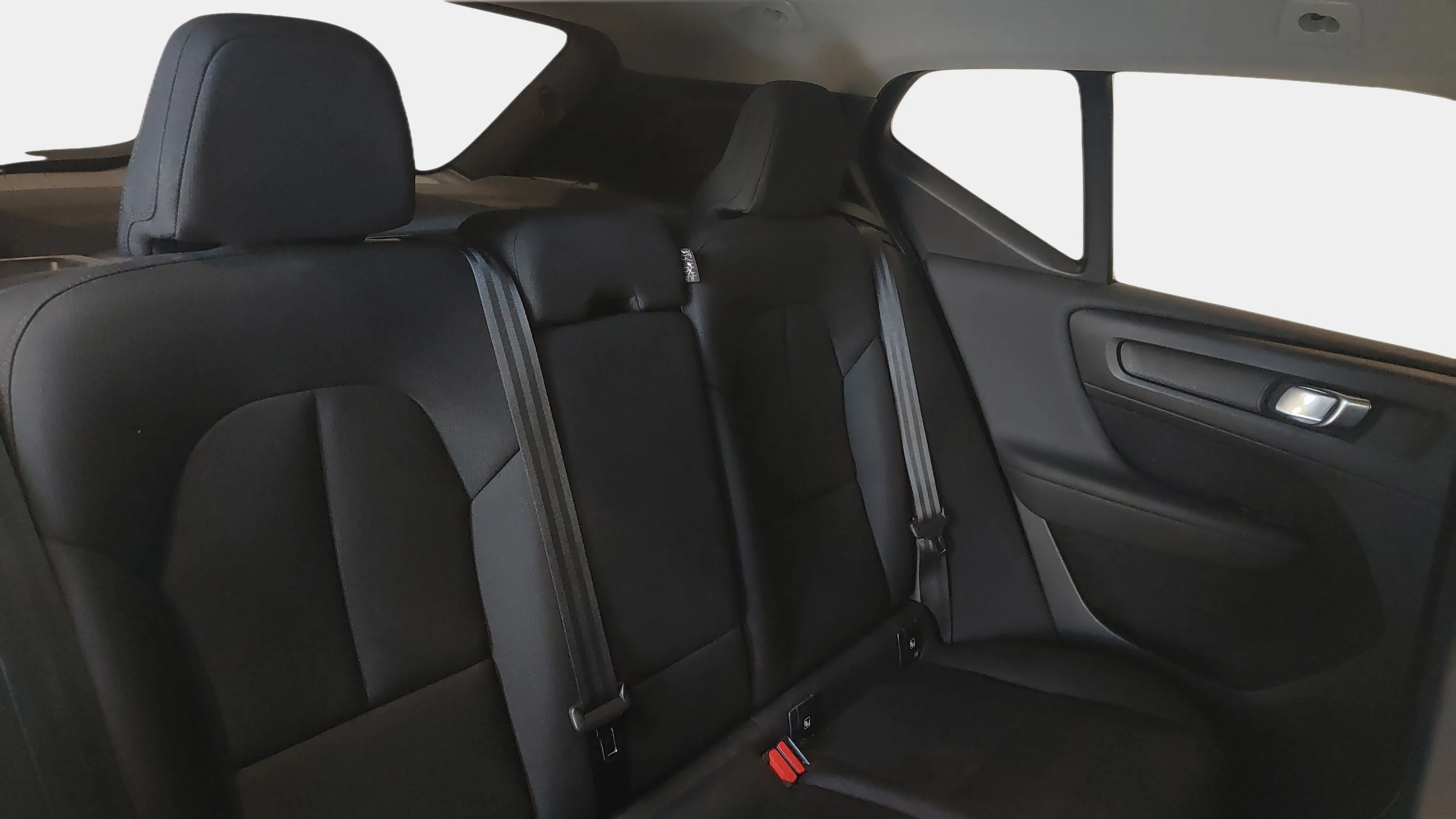 Volvo XC40 2.0 D3 - foto 7