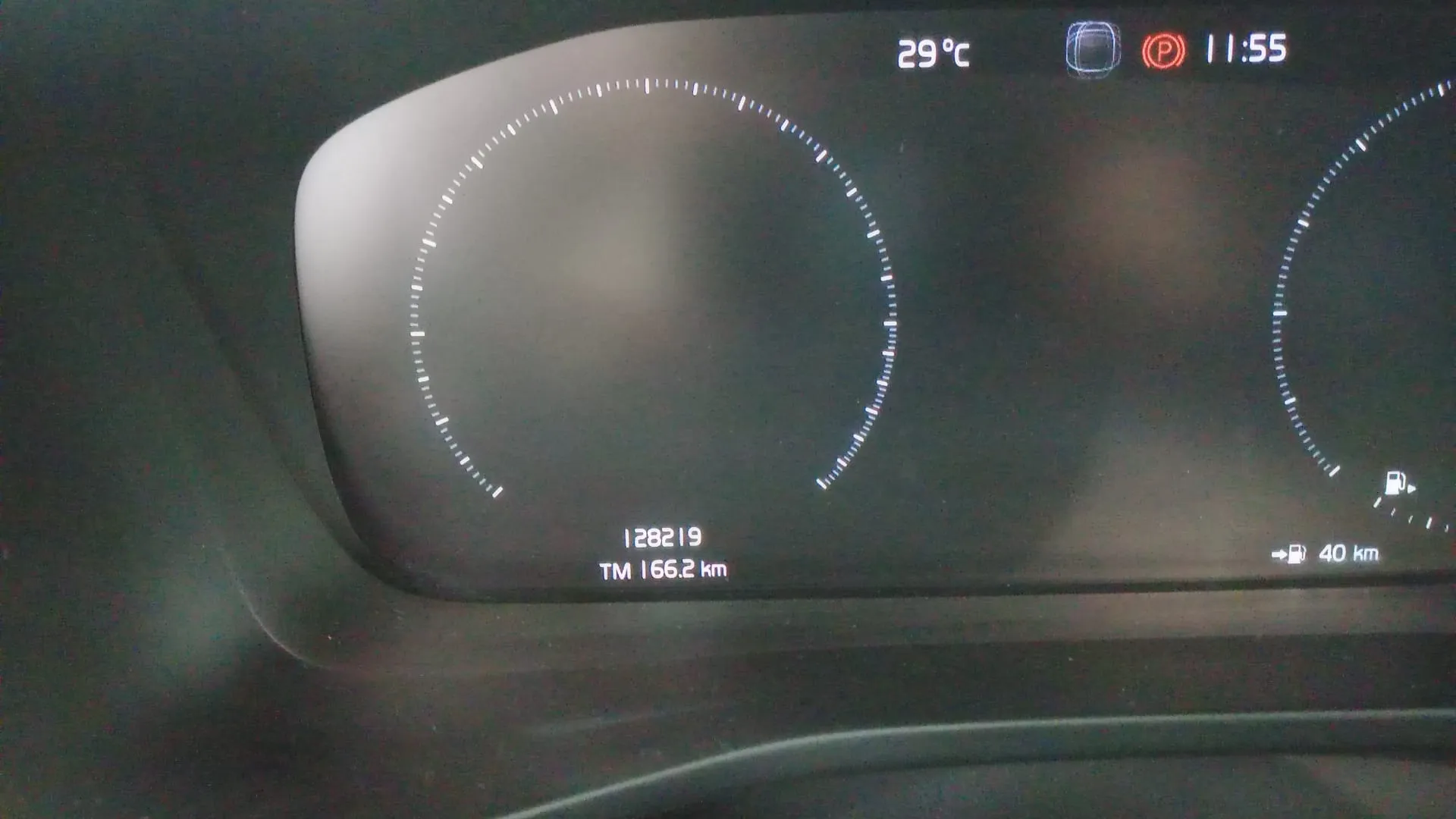 Volvo XC40 2.0 D3 - foto 21