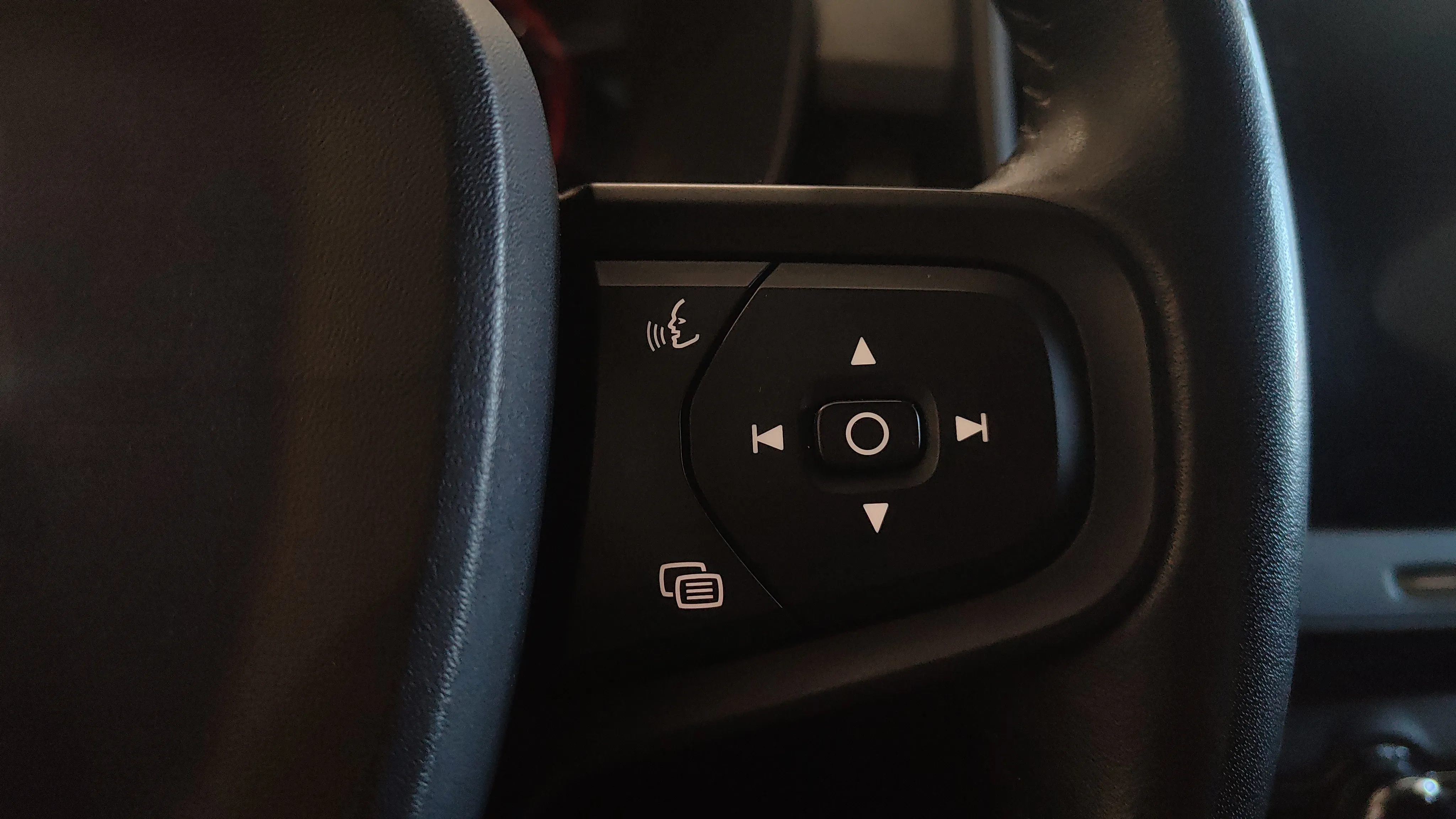 Volvo XC40 2.0 D3 - foto 16