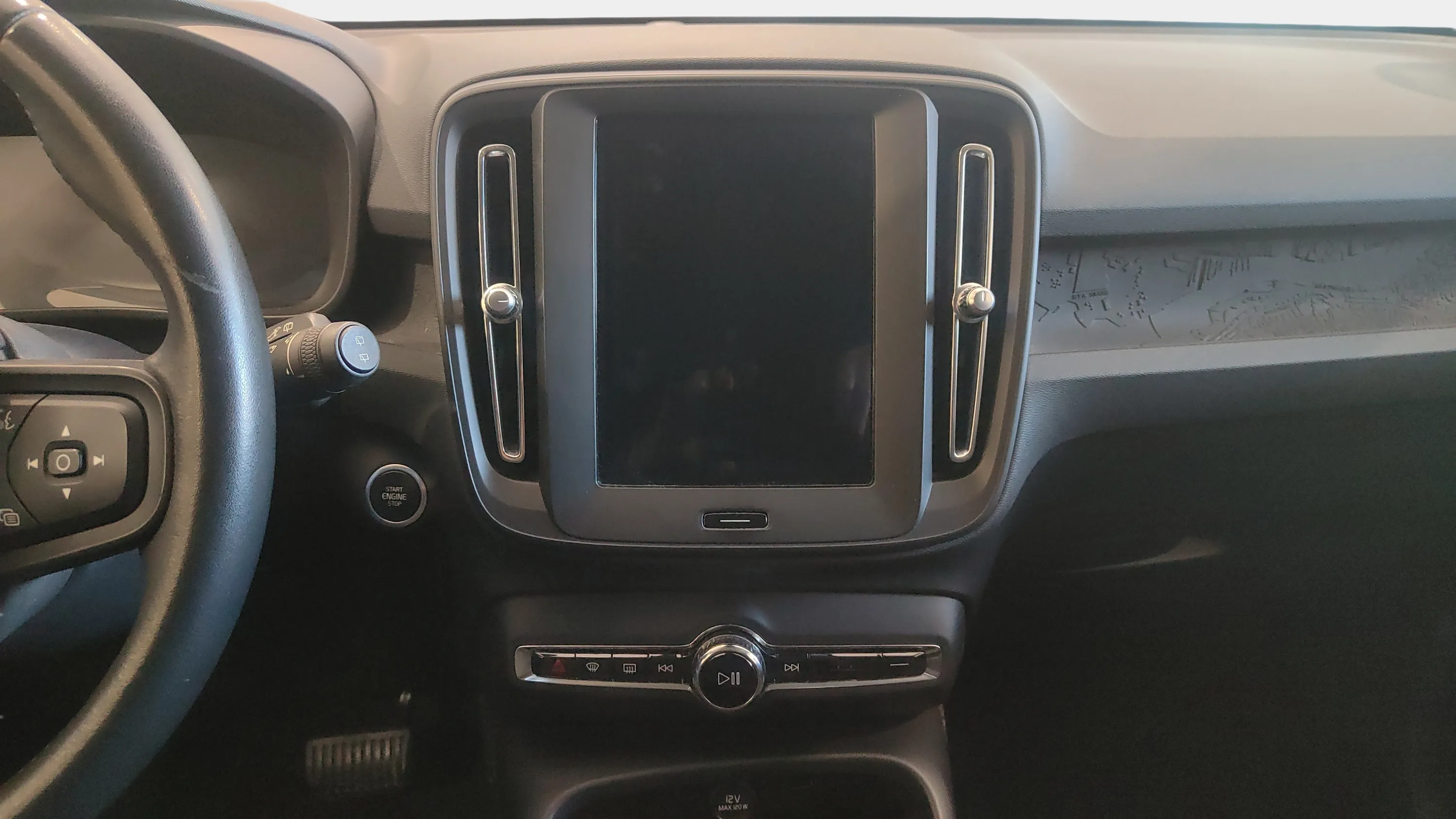 Volvo XC40 2.0 D3 - foto 11