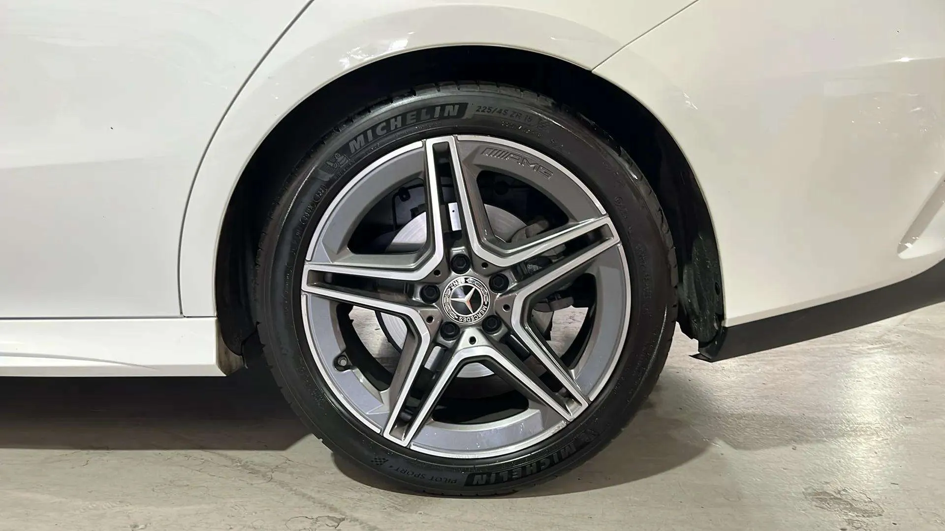 Mercedes-Benz CLA 220d - foto 25